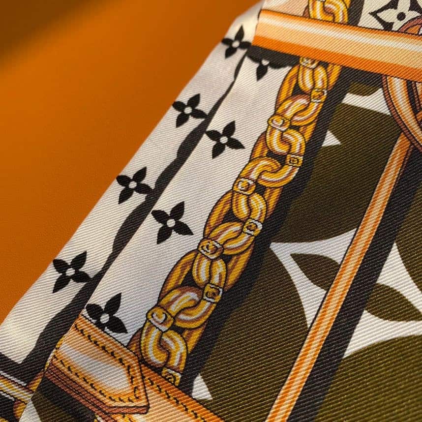 Louis Vuitton: Bag