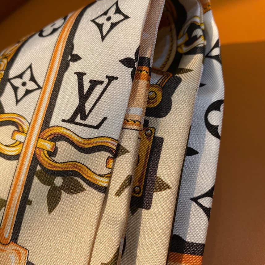 Louis Vuitton: Bag