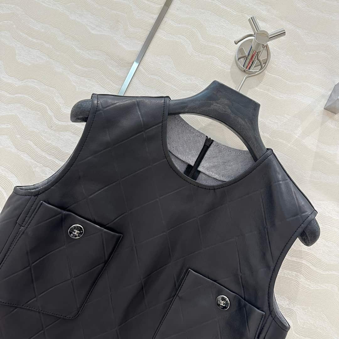 Chanel: Robe, poches