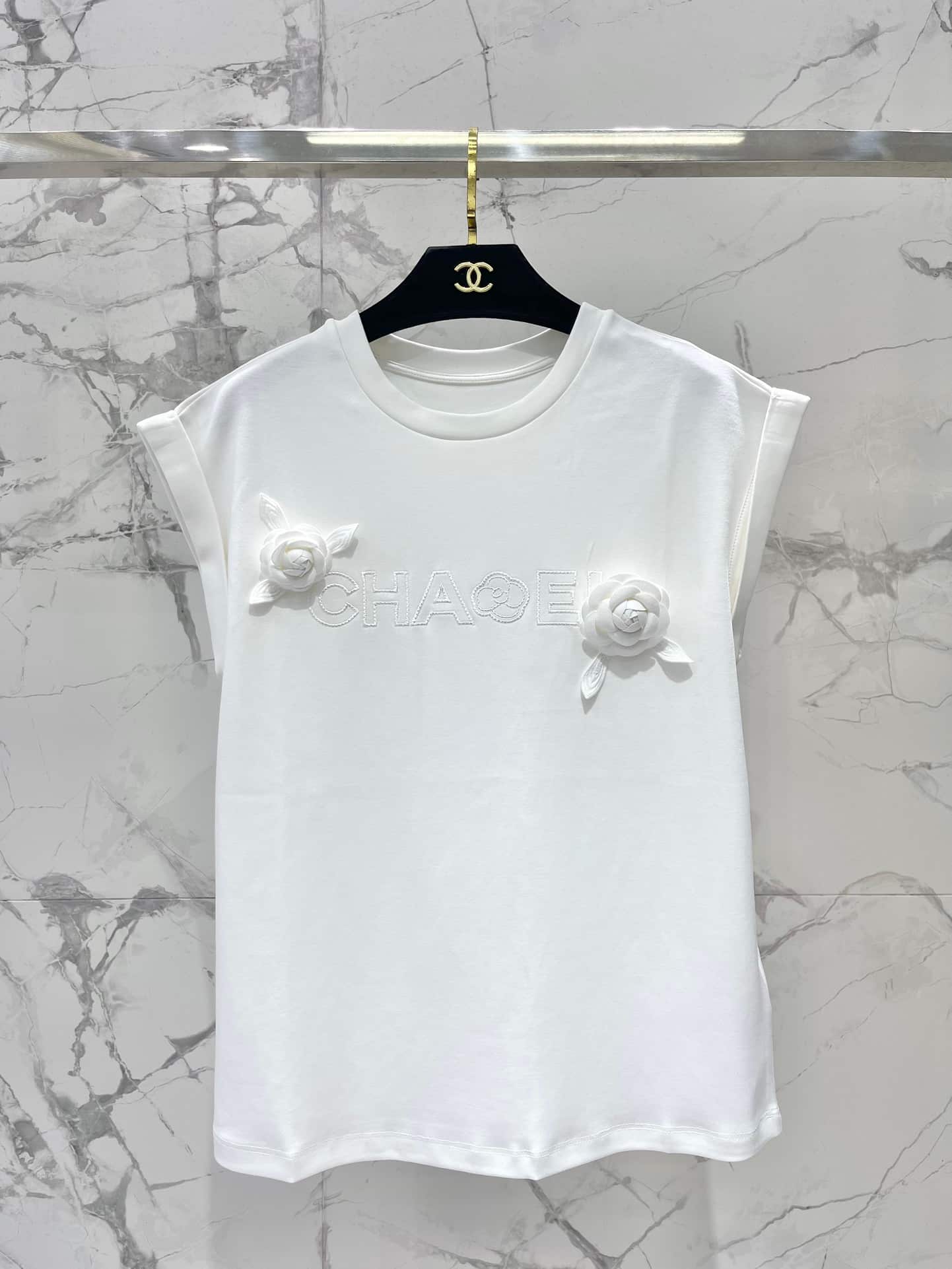 Chanel: Veste, broderie, logo