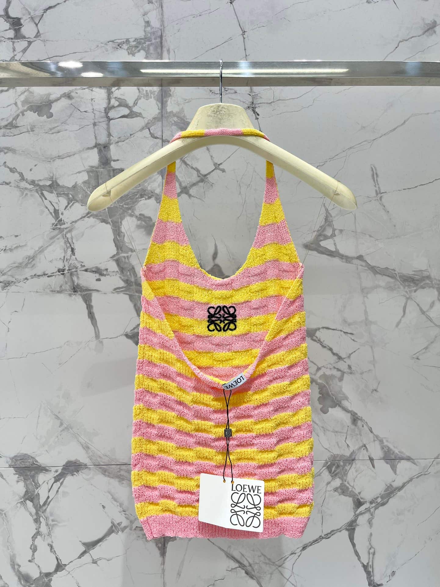 Loewe: T-shirt, broderie, imprimé, empiècements contrastants