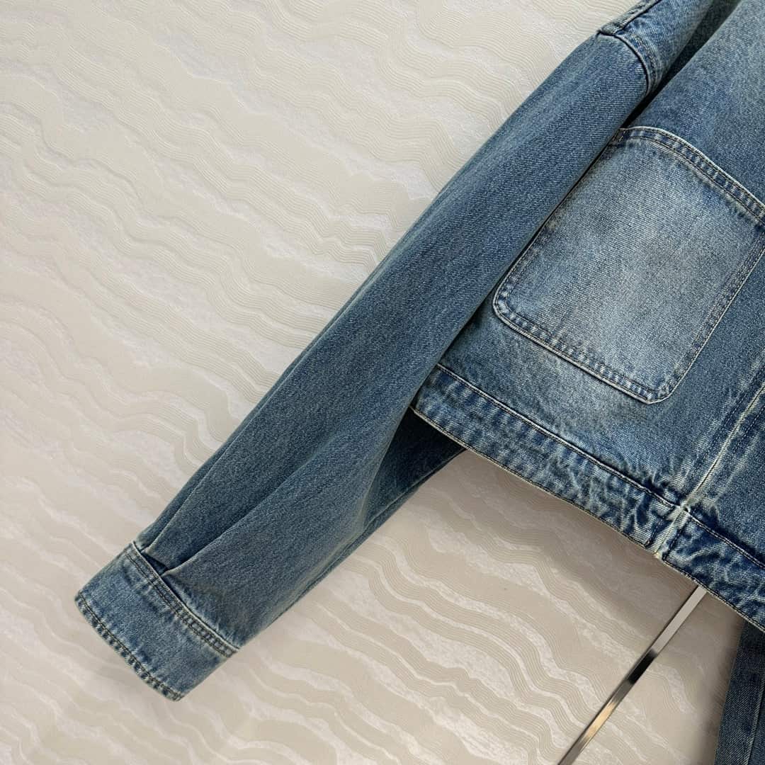 Prada: Veste, emblème triangulaire, poches, pièces métalliques, denim
