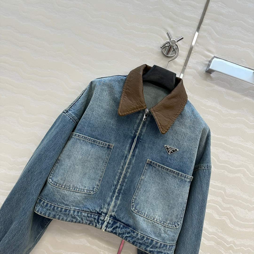 Prada: Veste, emblème triangulaire, poches, pièces métalliques, denim
