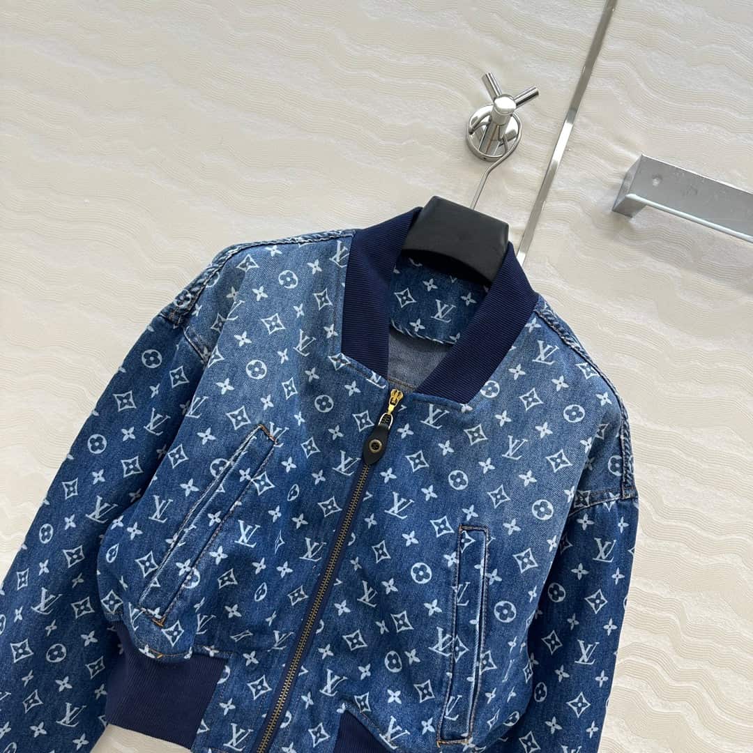 Louis Vuitton: Veste, monogramme, maille côtelée, pièces métalliques, coton, denim