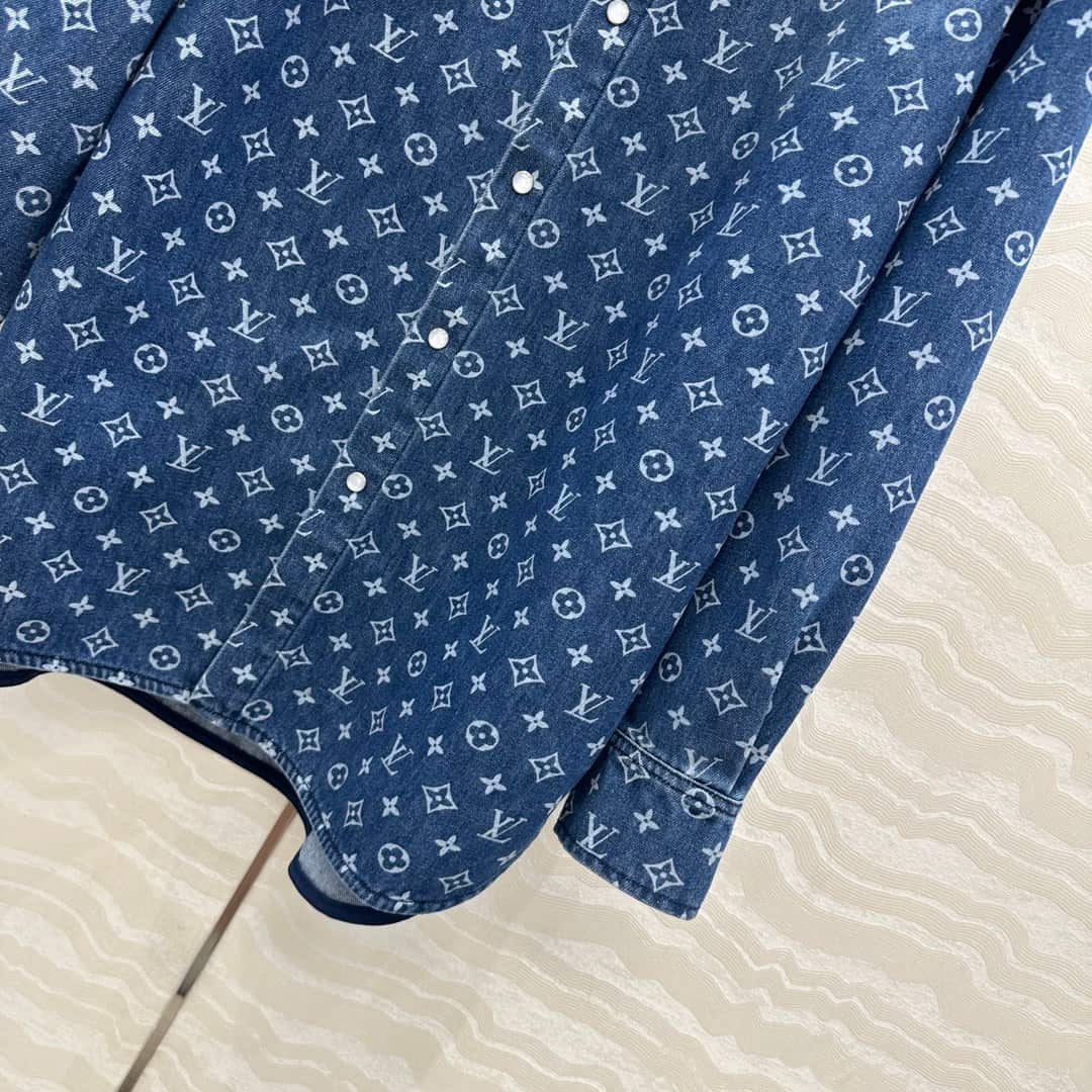 Louis Vuitton: куртка, монограмма, металлическая фурнитура, хлопок, деним