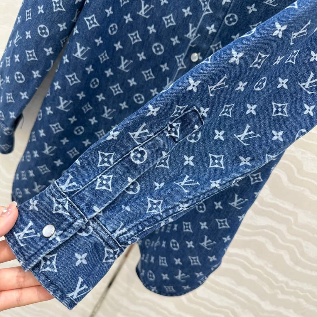 Louis Vuitton: куртка, монограмма, металлическая фурнитура, хлопок, деним