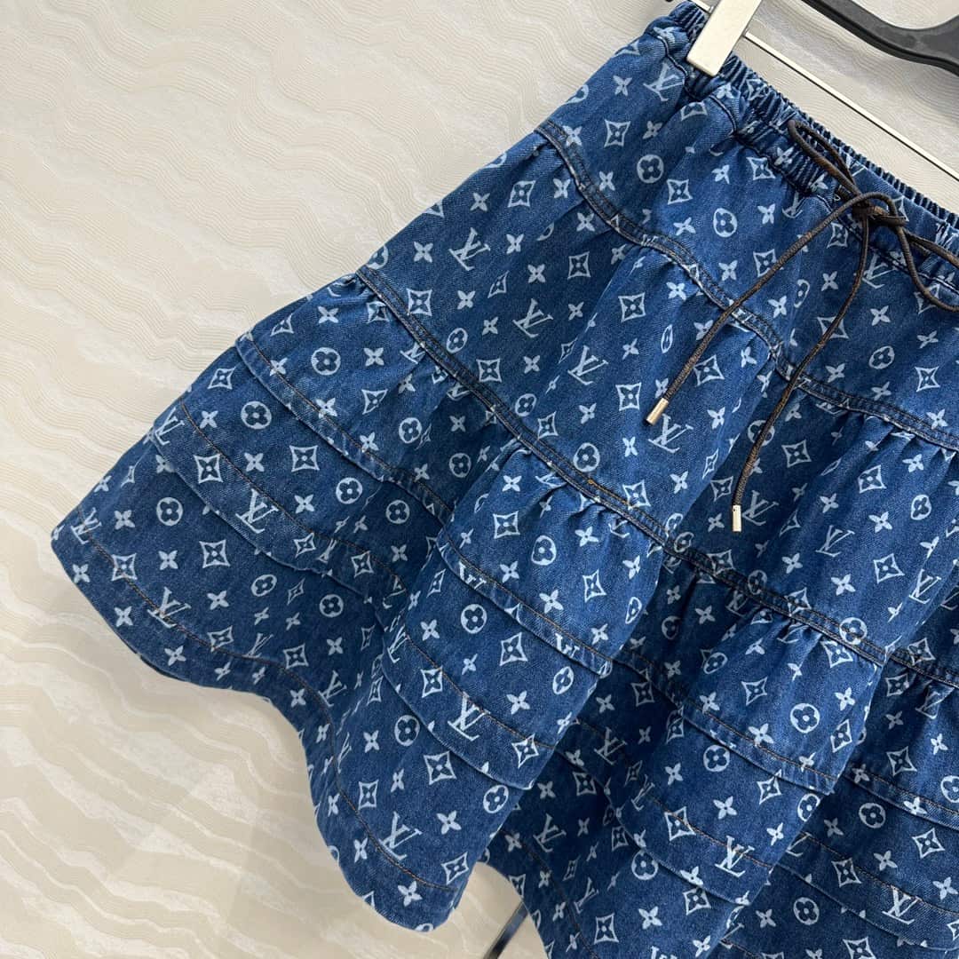 Louis Vuitton: Jupe, monogramme, pièces métalliques, coton, denim