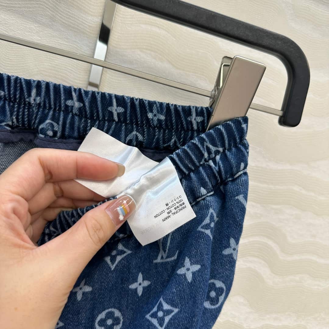 Louis Vuitton: Jupe, monogramme, pièces métalliques, coton, denim