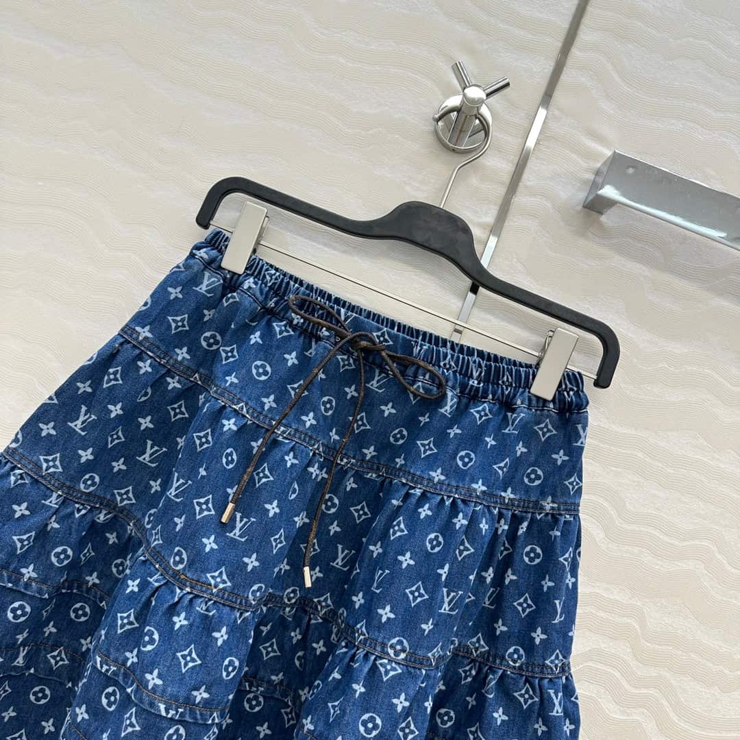 Louis Vuitton: Jupe, monogramme, pièces métalliques, coton, denim