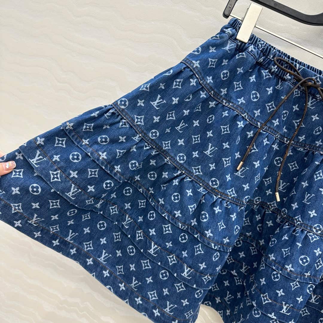 Louis Vuitton: Jupe, monogramme, pièces métalliques, coton, denim