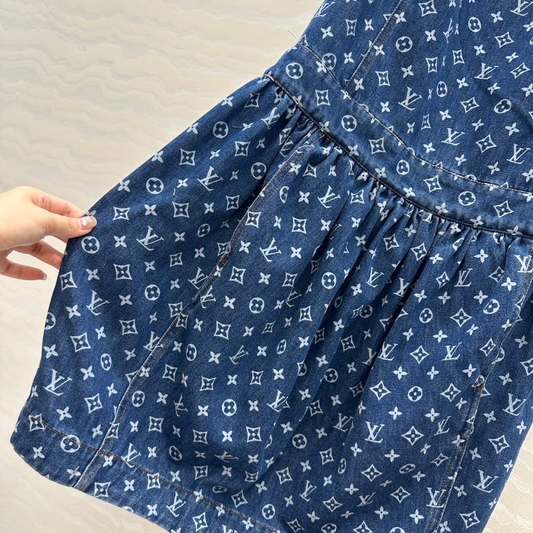 Louis Vuitton: 无袖上衣, 字母印花, 金属配件, 棉质, 牛仔布