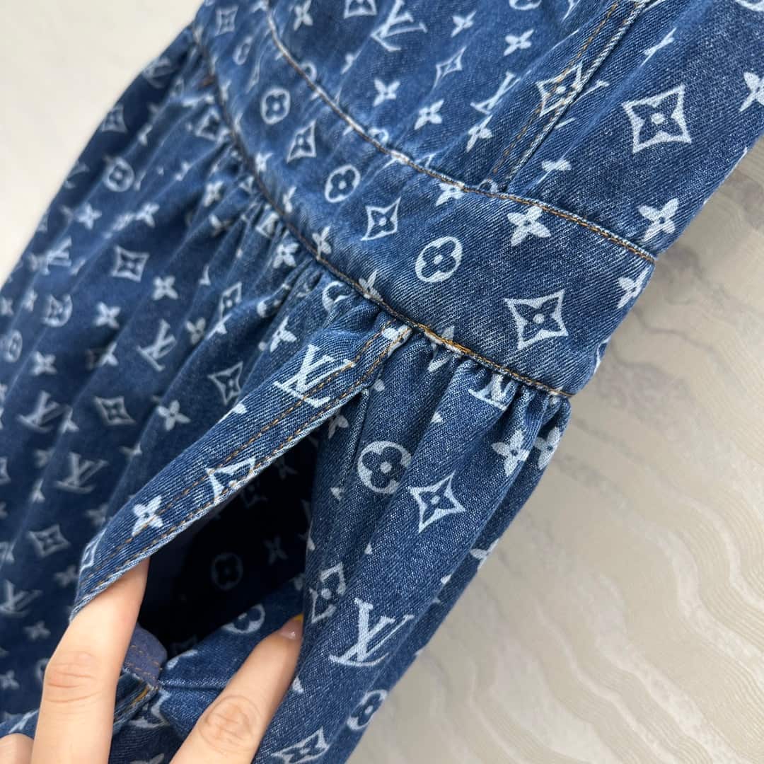 Louis Vuitton: 无袖上衣, 字母印花, 金属配件, 棉质, 牛仔布