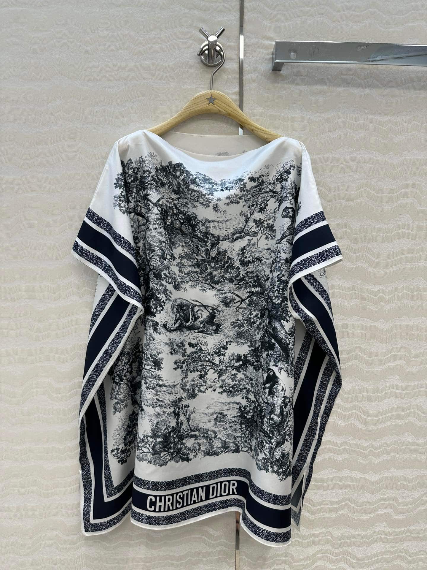 Dior: платье, принт