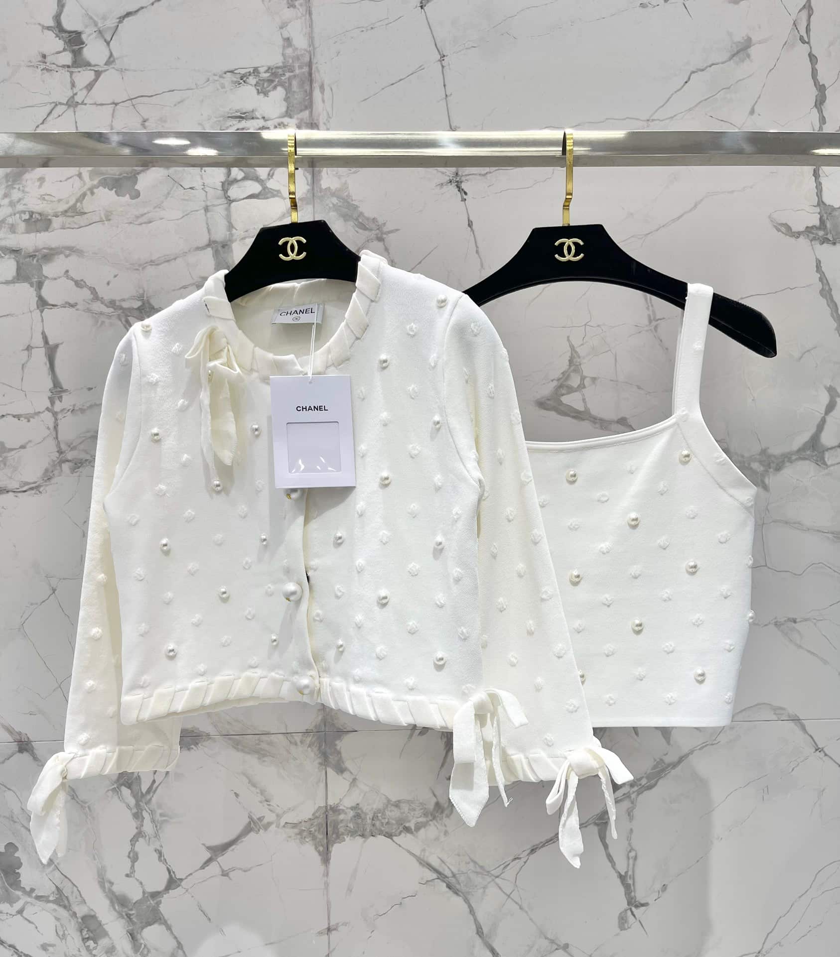 Chanel: 夹克, 黑色, 白色, 印花, 珍珠装饰