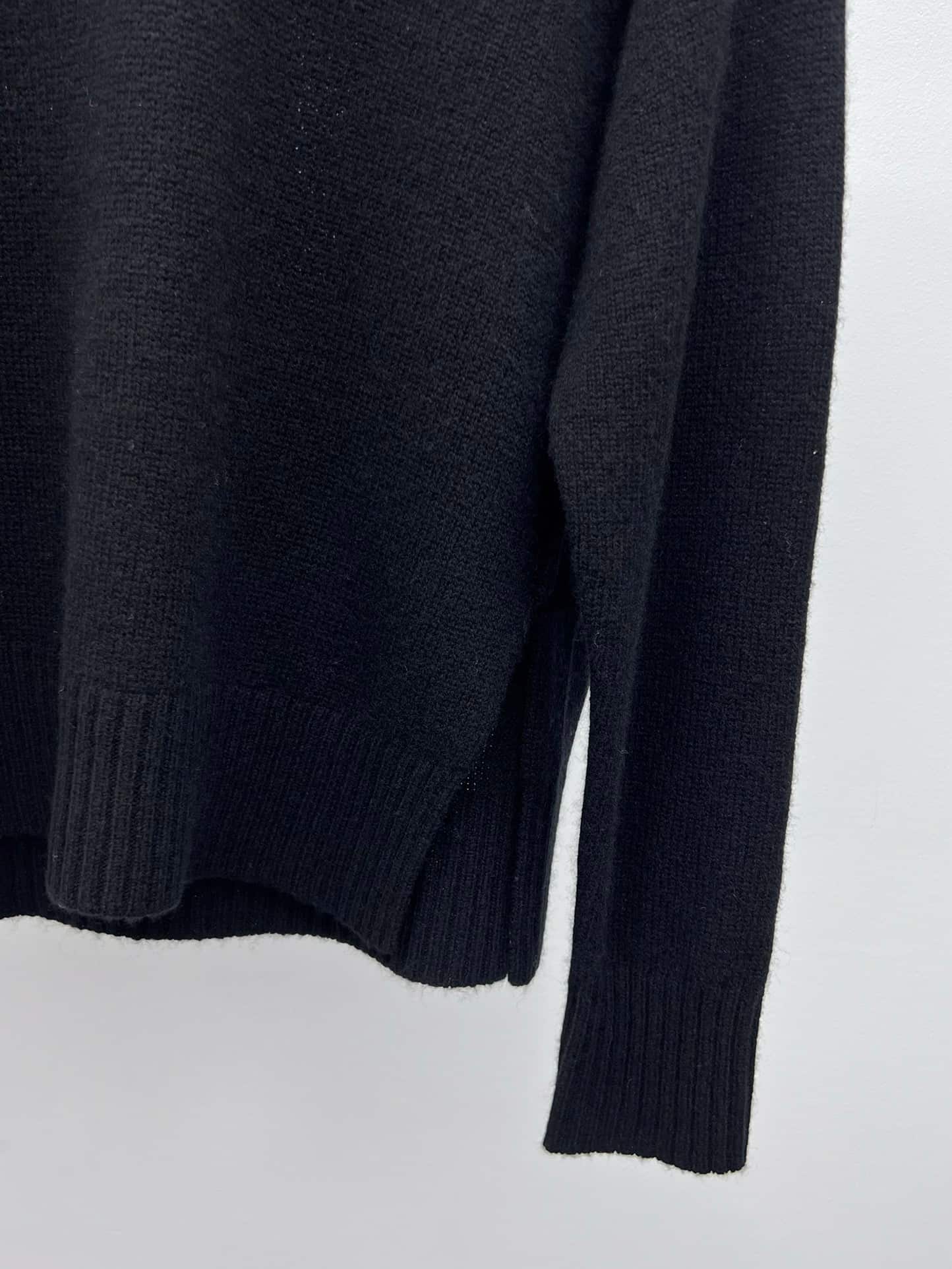 Dior: Sweater, beige, black, embroidery, ribbed knit, cashmere