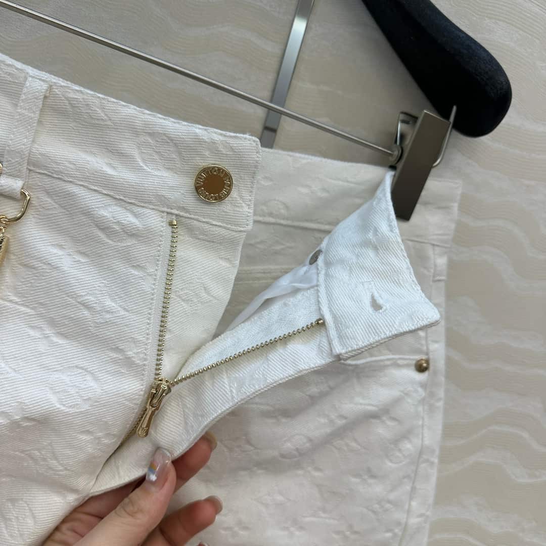 Louis Vuitton: 半身裙, 白色, 提花, 字母印花, 标志, 金属配件