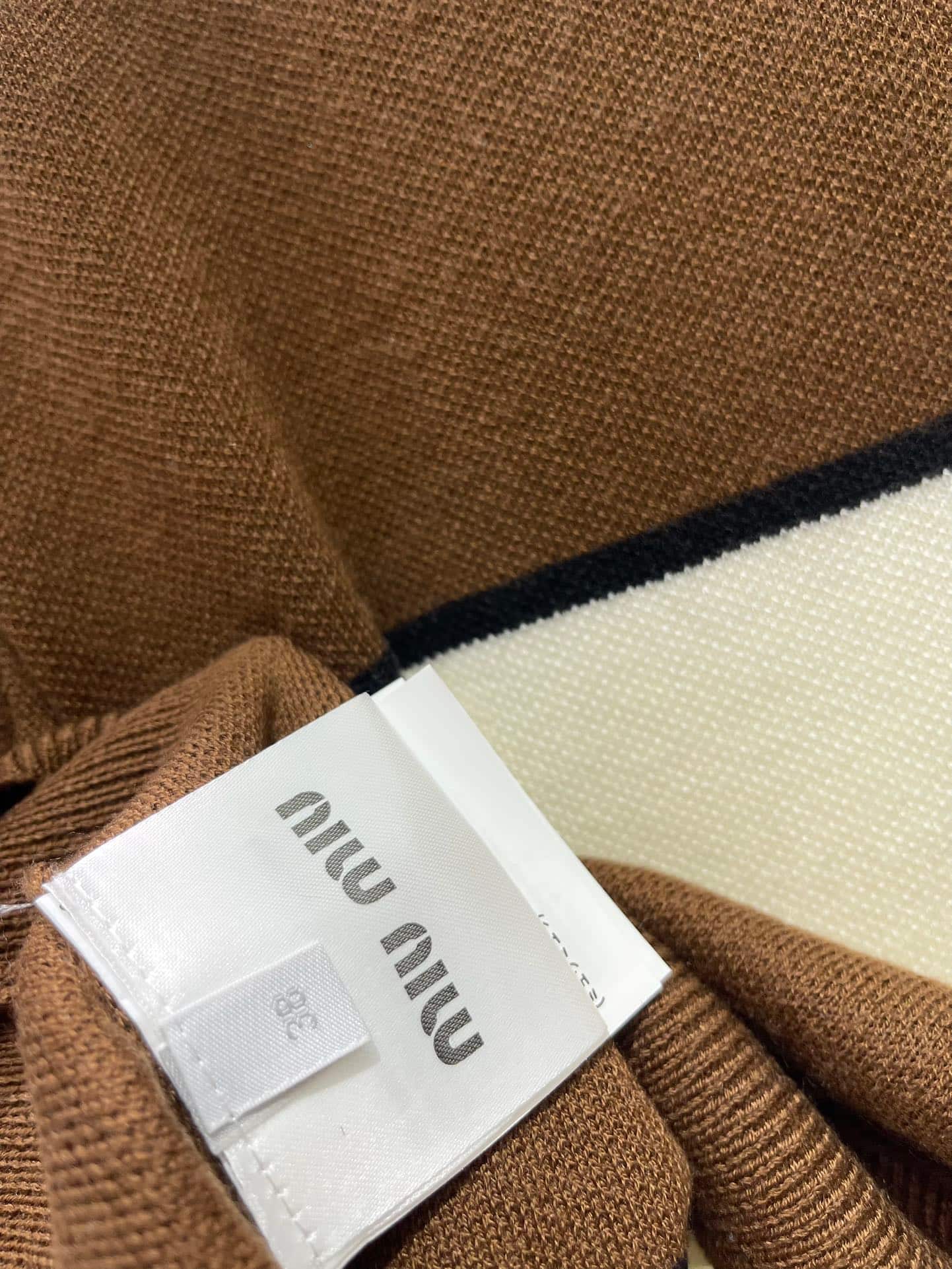 Miu Miu: куртка, вышивка, контрастные вставки, деним