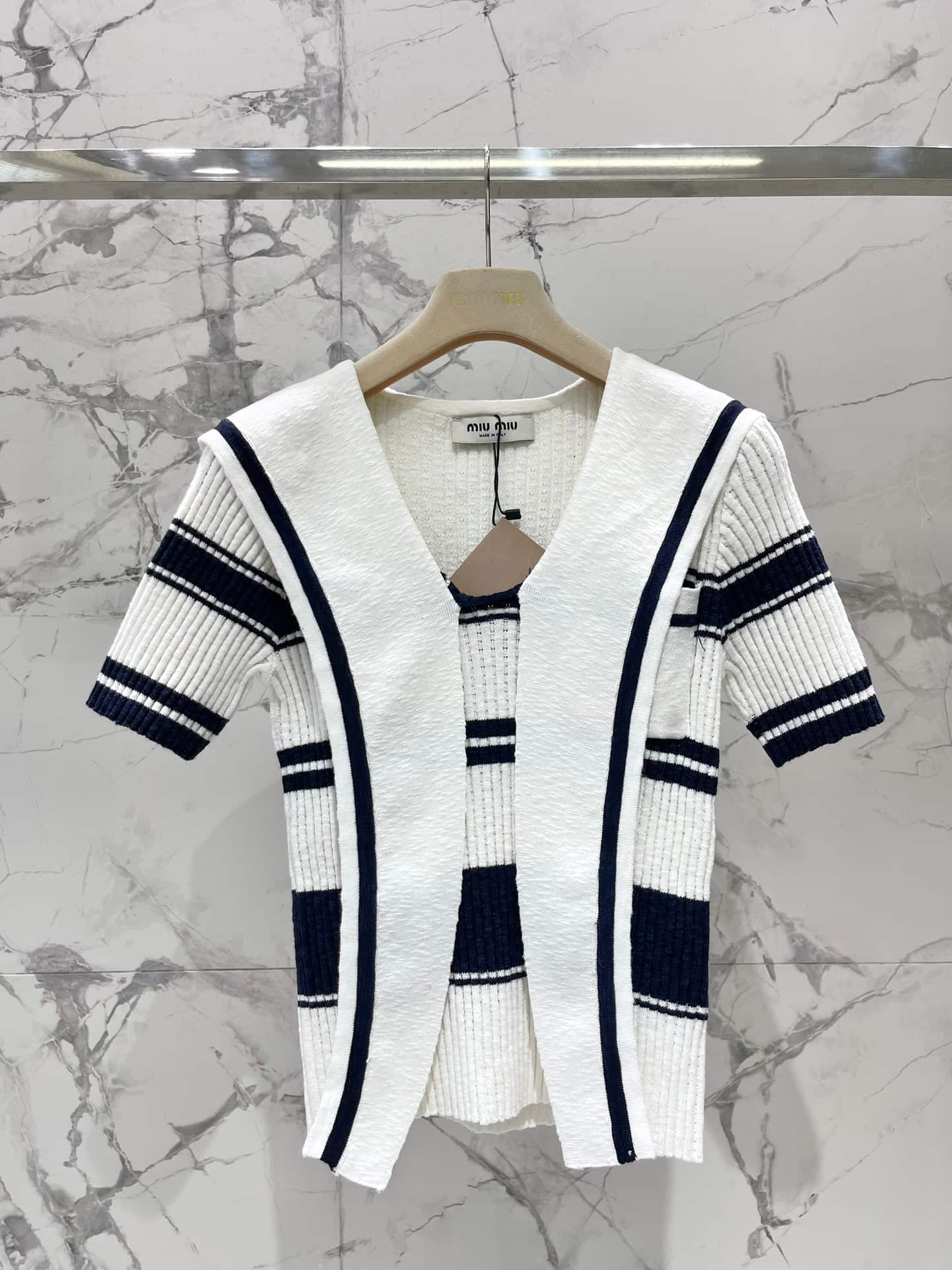 Miu Miu: Veste, bleu marine, broderie, rayures, empiècements contrastants