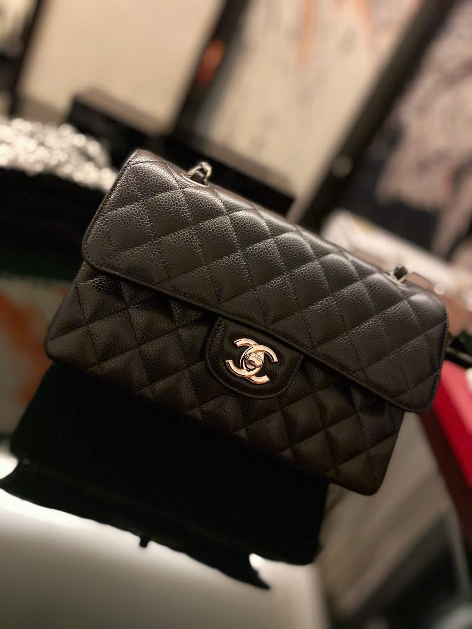 Chanel: сумка Classic Flap 23