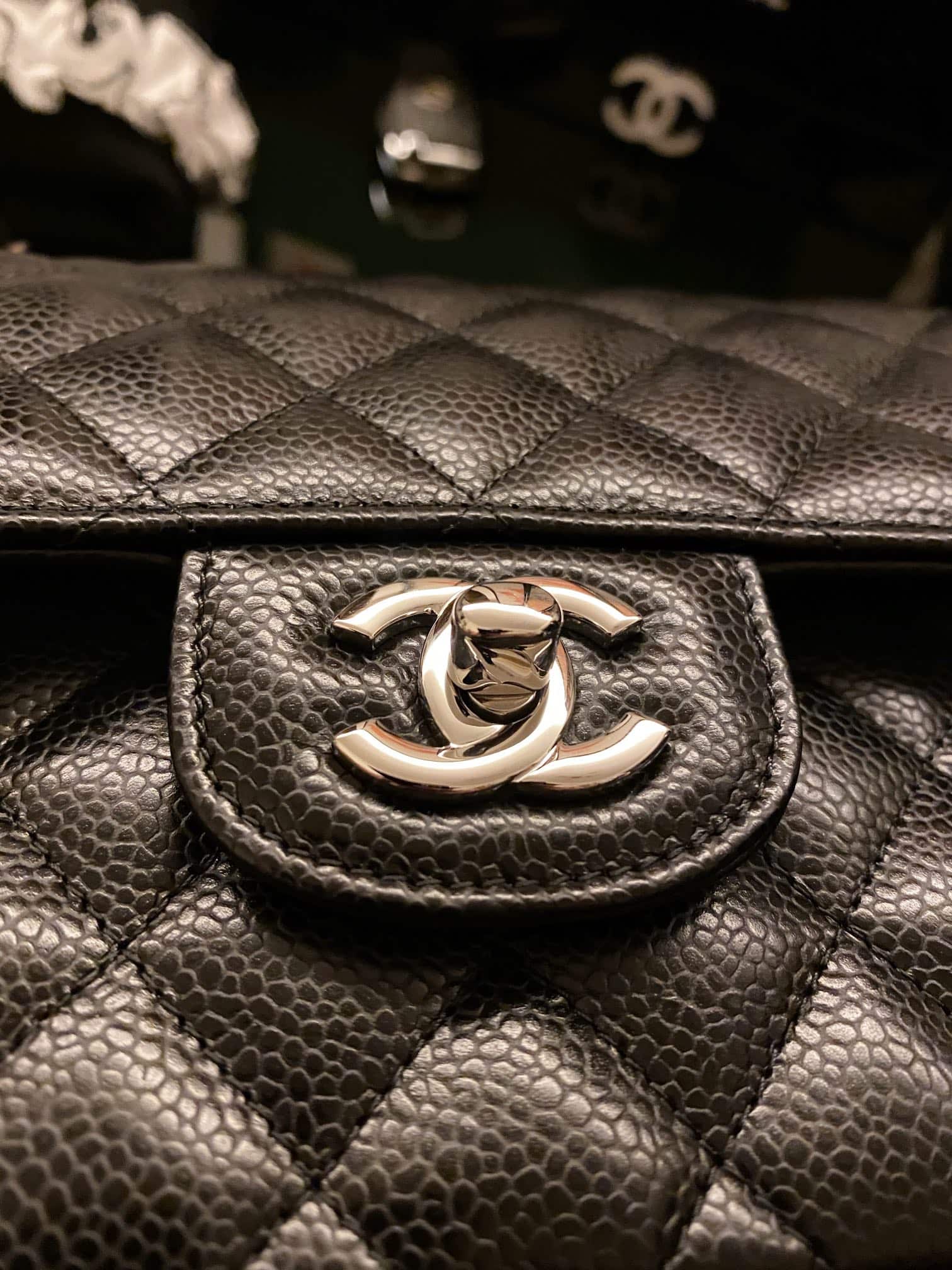 Chanel: сумка Classic Flap 23