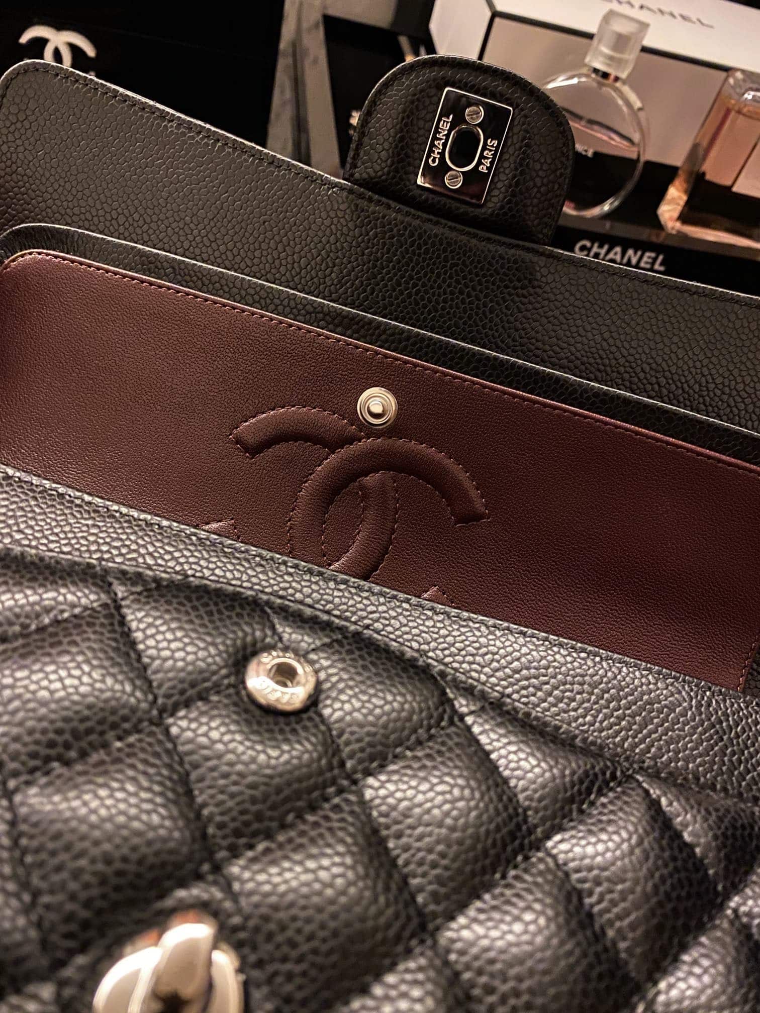 Chanel : sac Classic Flap 25