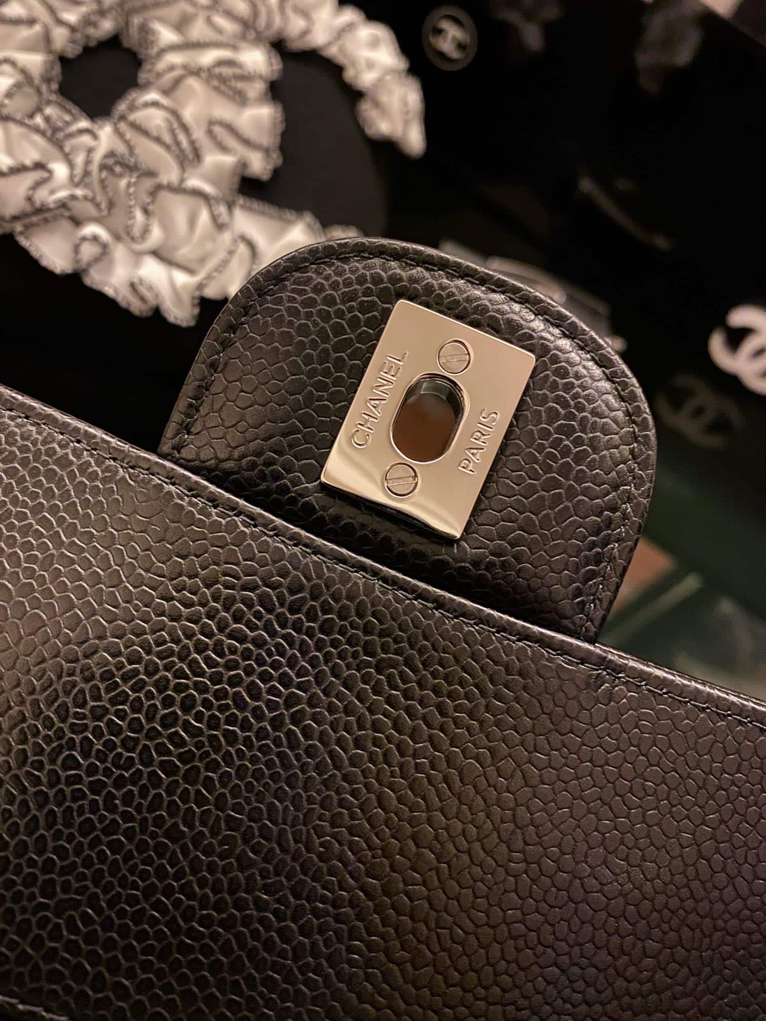 Chanel : sac Classic Flap 25