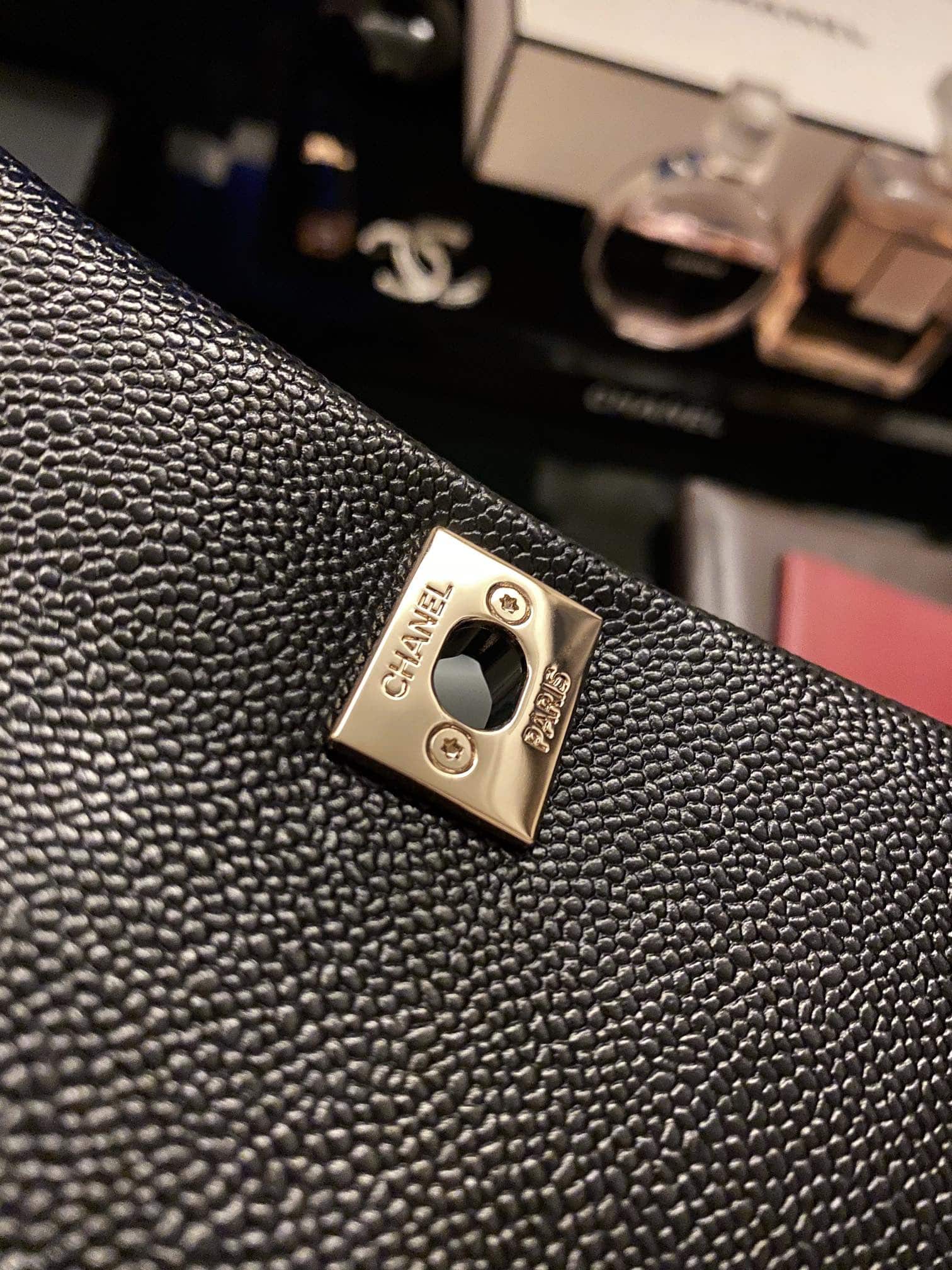 Chanel : sac à dos, noir