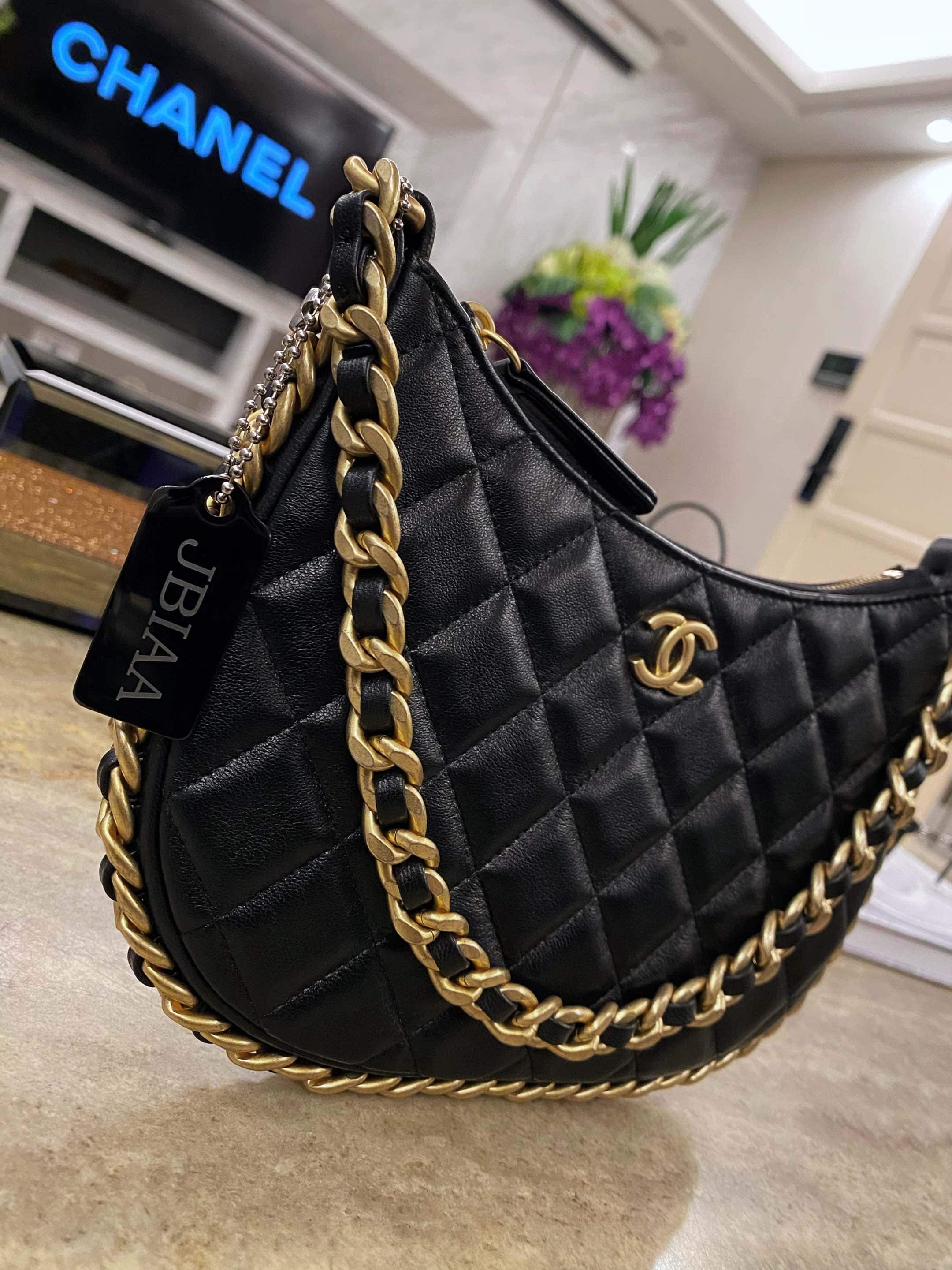 Chanel: сумка-хобо