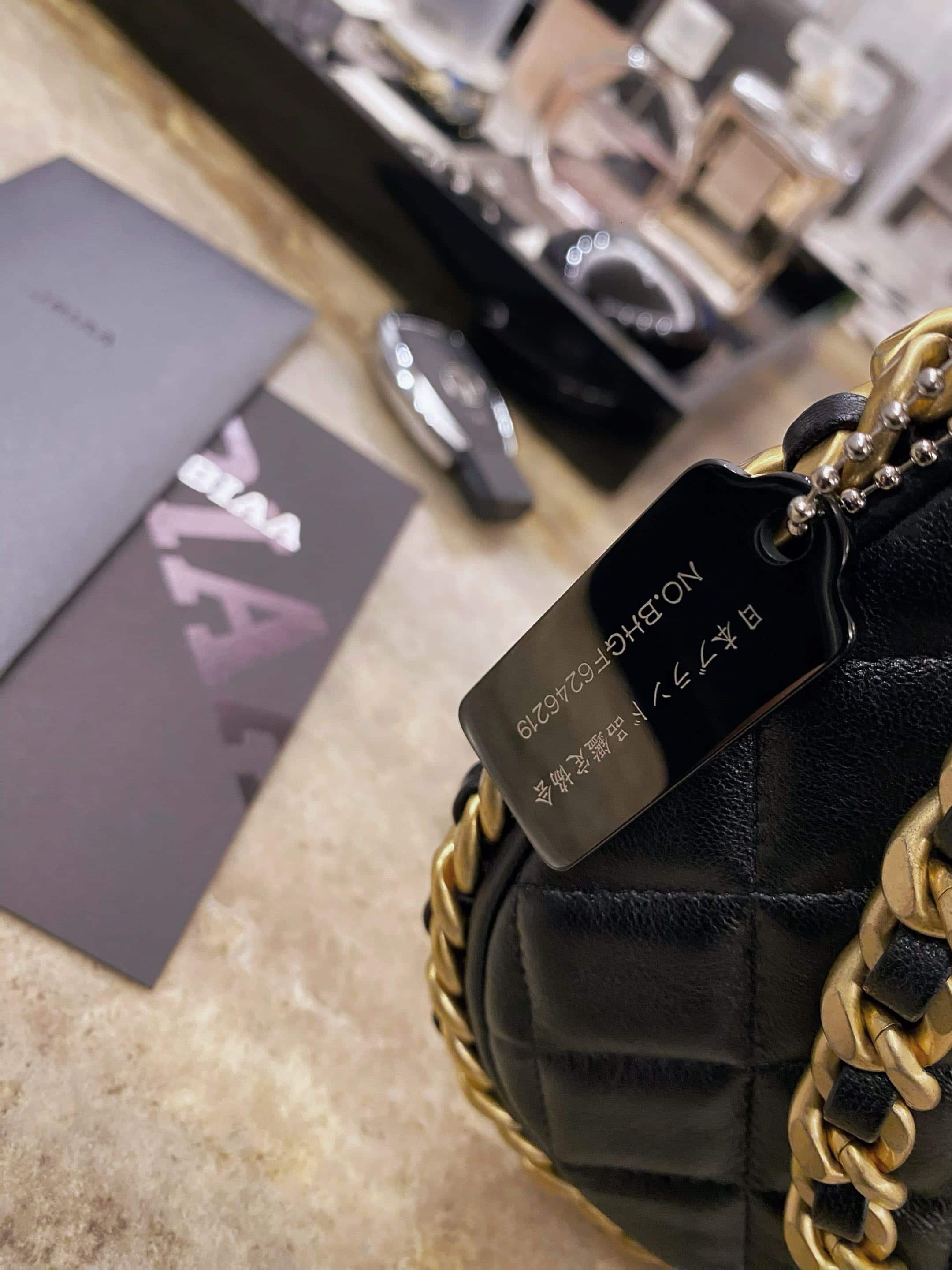 Chanel: сумка-хобо