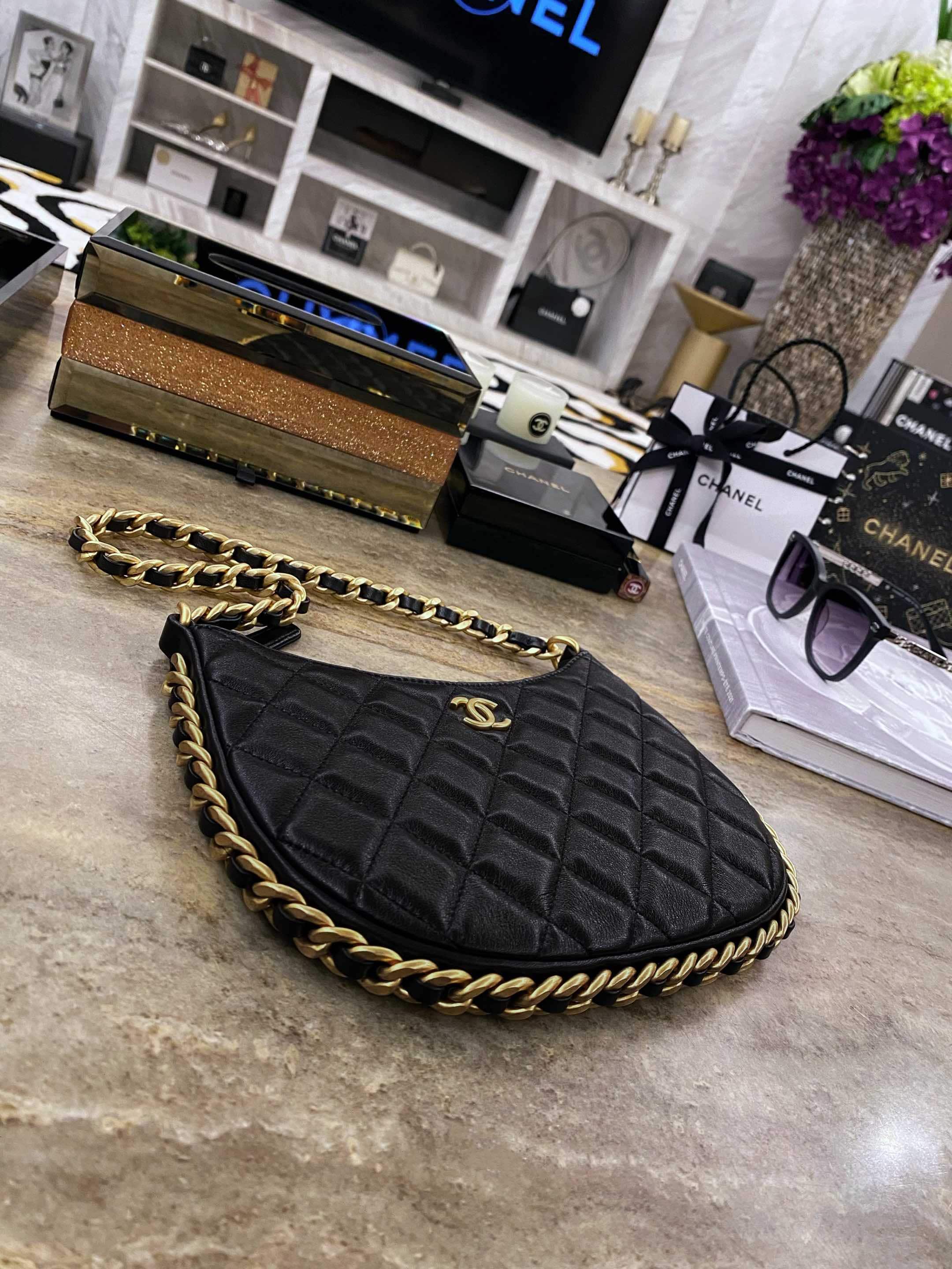 Chanel: сумка-хобо