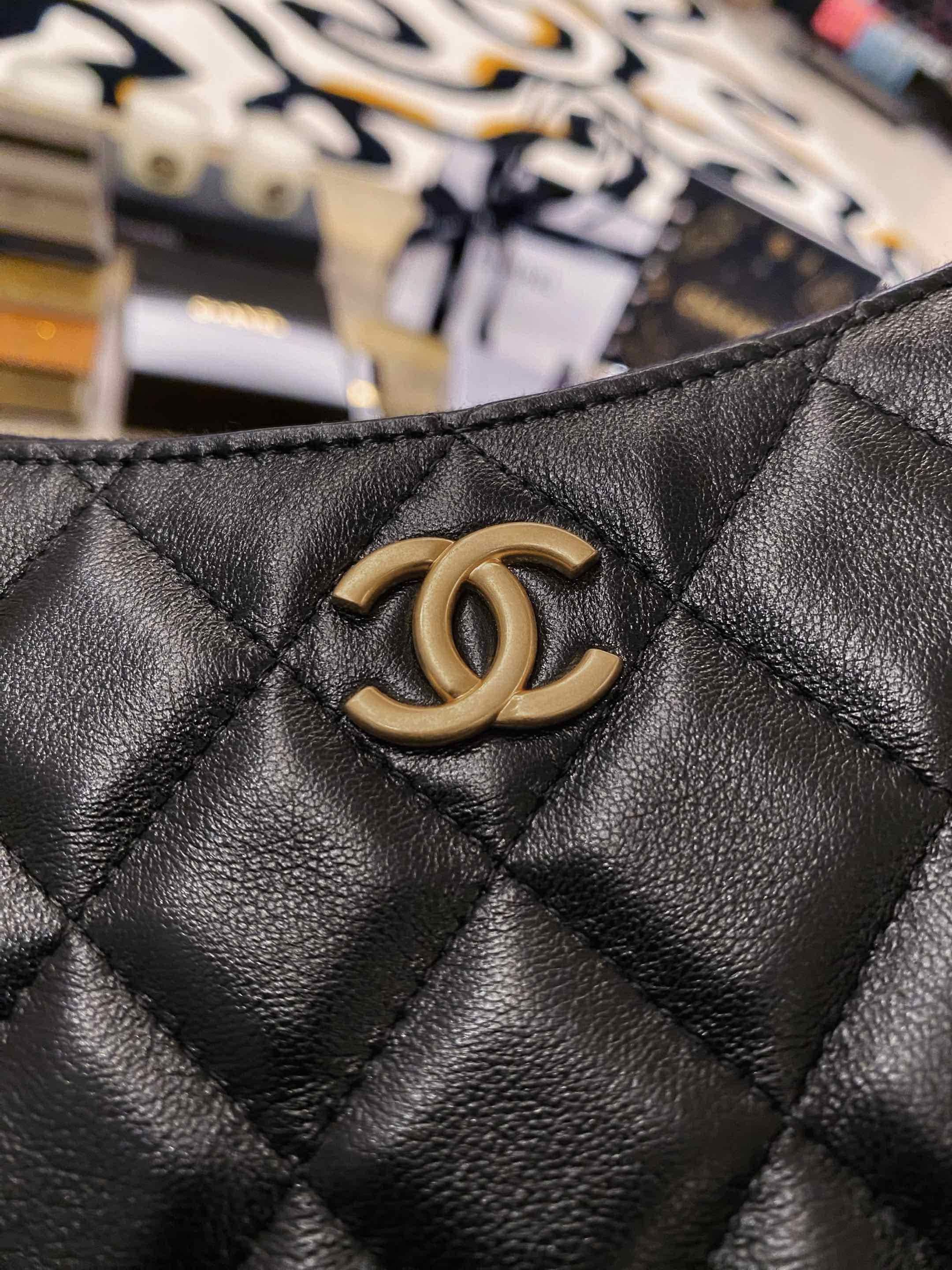 Chanel: сумка-хобо