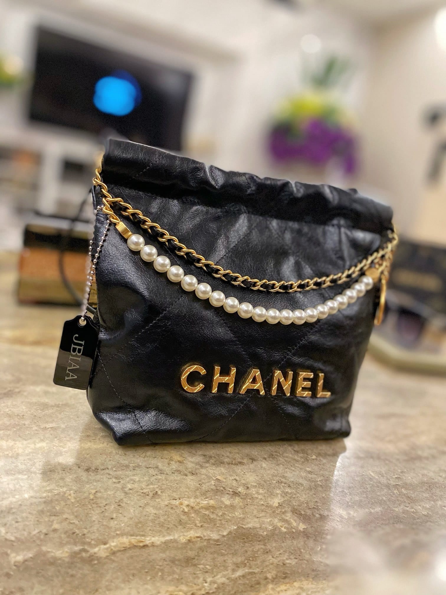 Chanel: сумка, жемчужная отделка