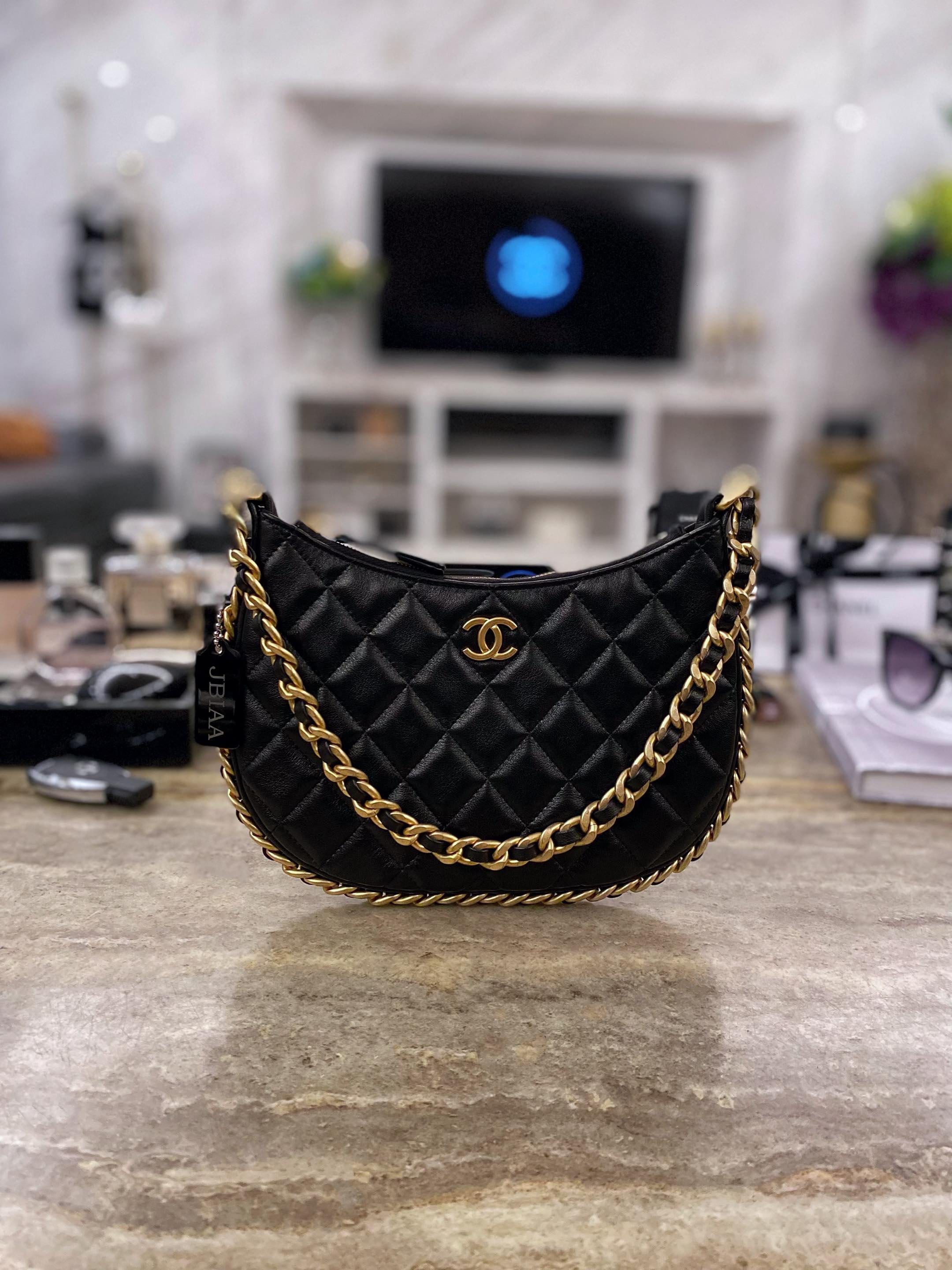 Chanel: сумка-хобо