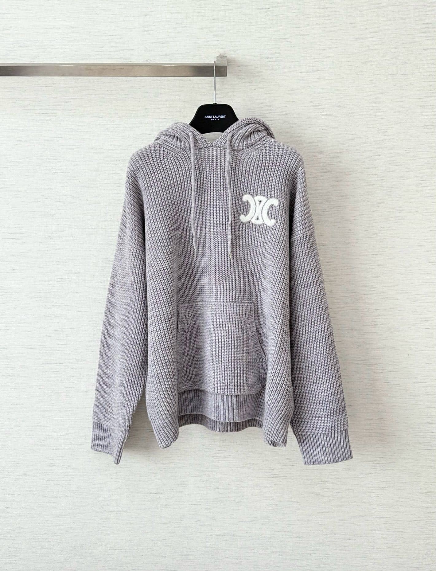Celine: Sweat à capuche, capuche