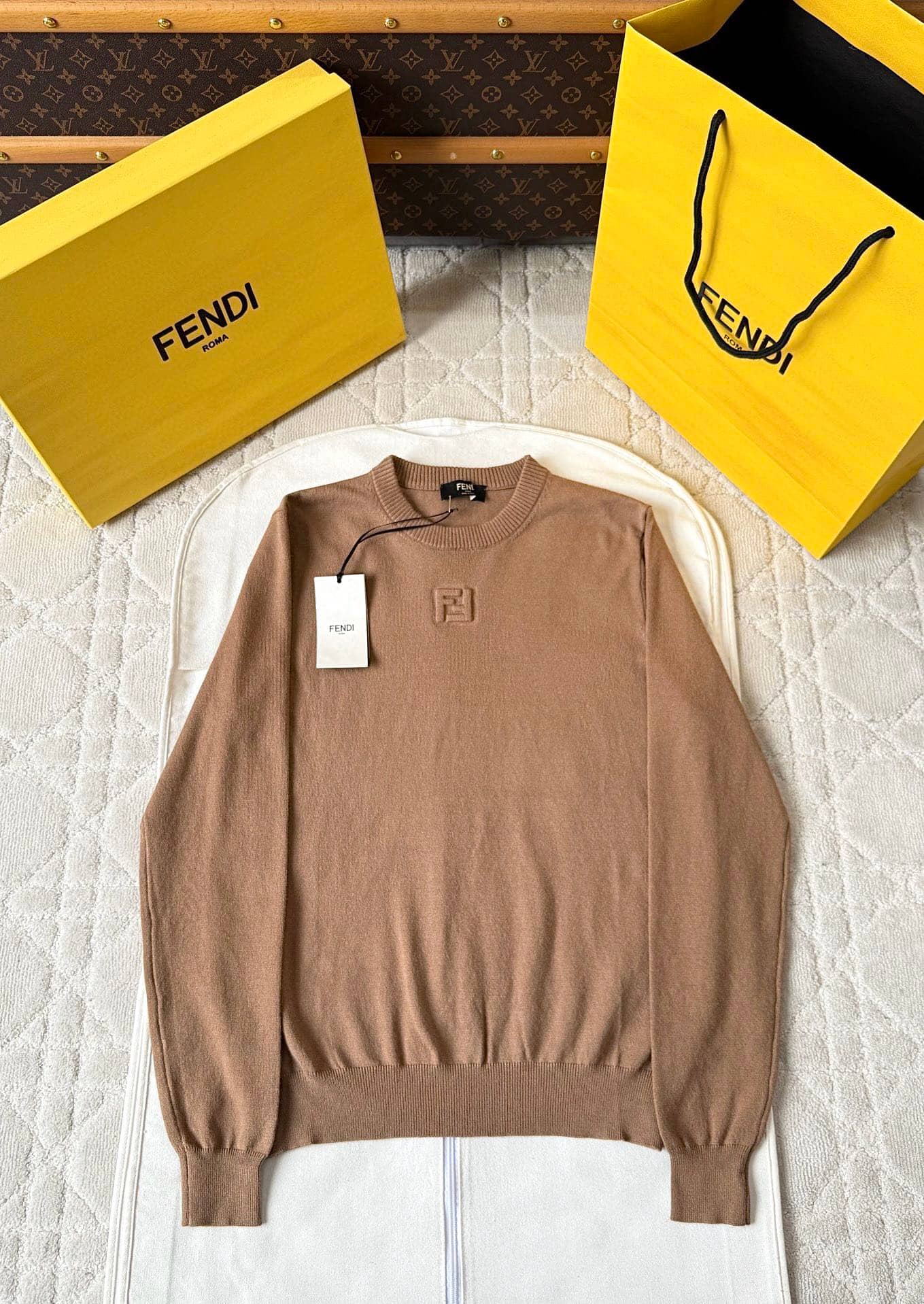 Fendi: Sweater