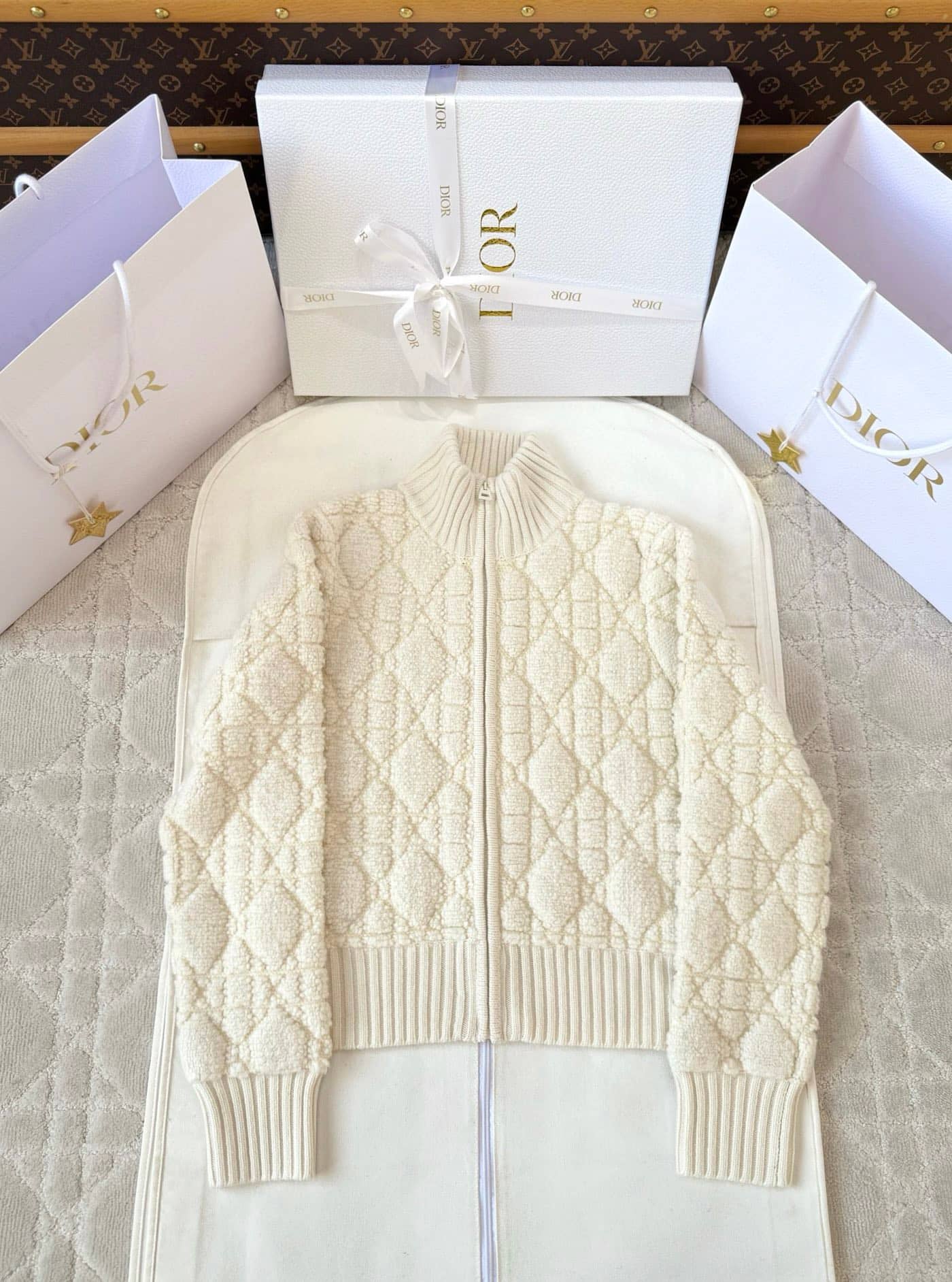Dior: Zip-up jacket, check pattern, zip fastening, wool