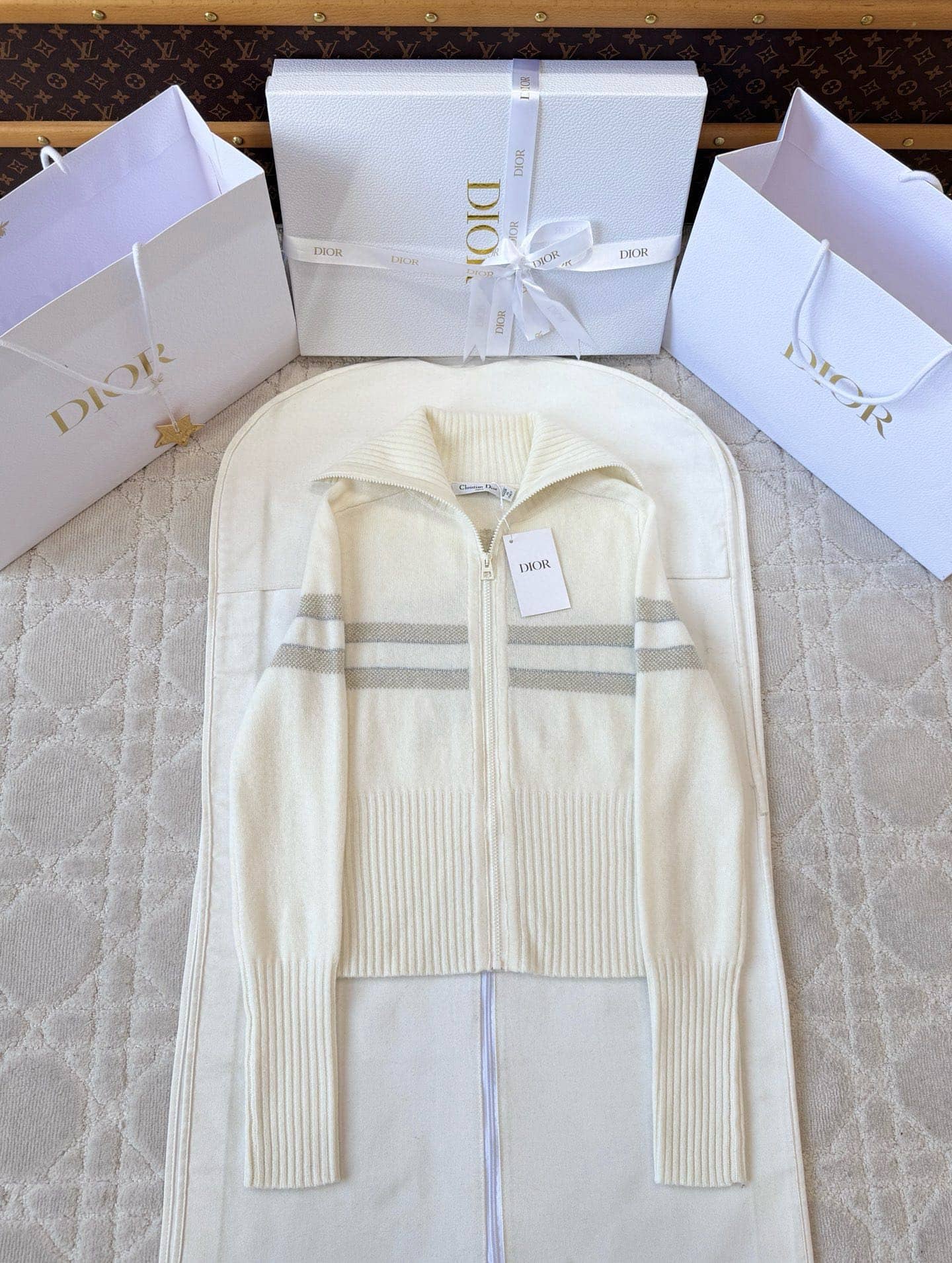 Dior: Cardigan, zip fastening, cashmere