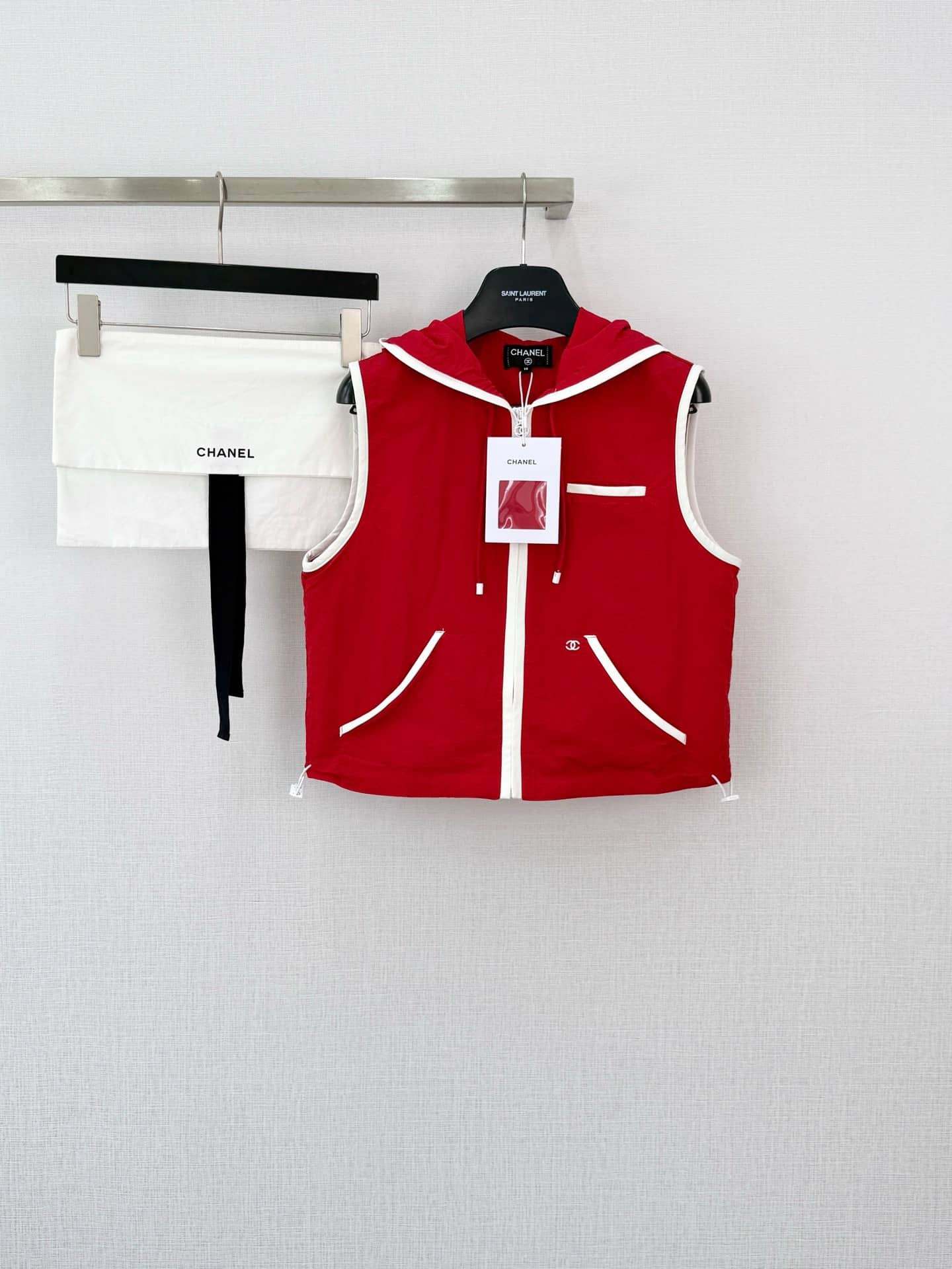 Chanel: Costume / ensemble, capuche, nylon