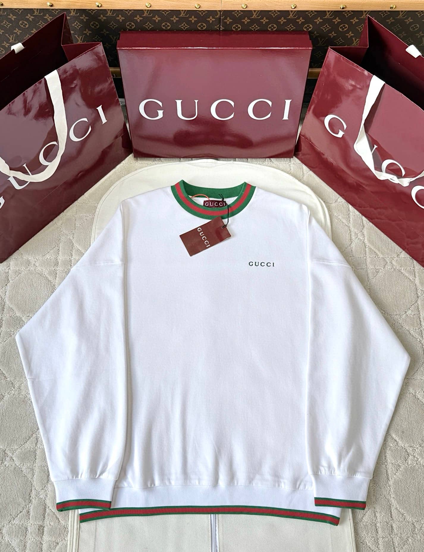 Gucci: Sweatshirt, embroidery, autumn/winter 2025