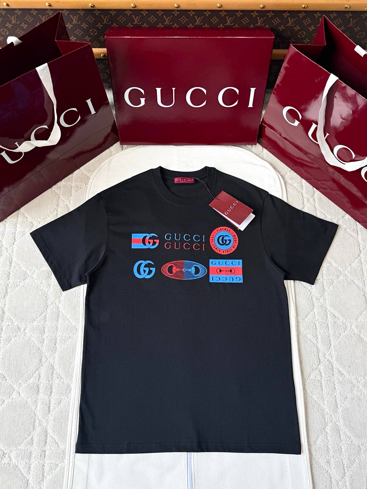 Gucci: T-shirt, print, logo, autumn/winter 2025