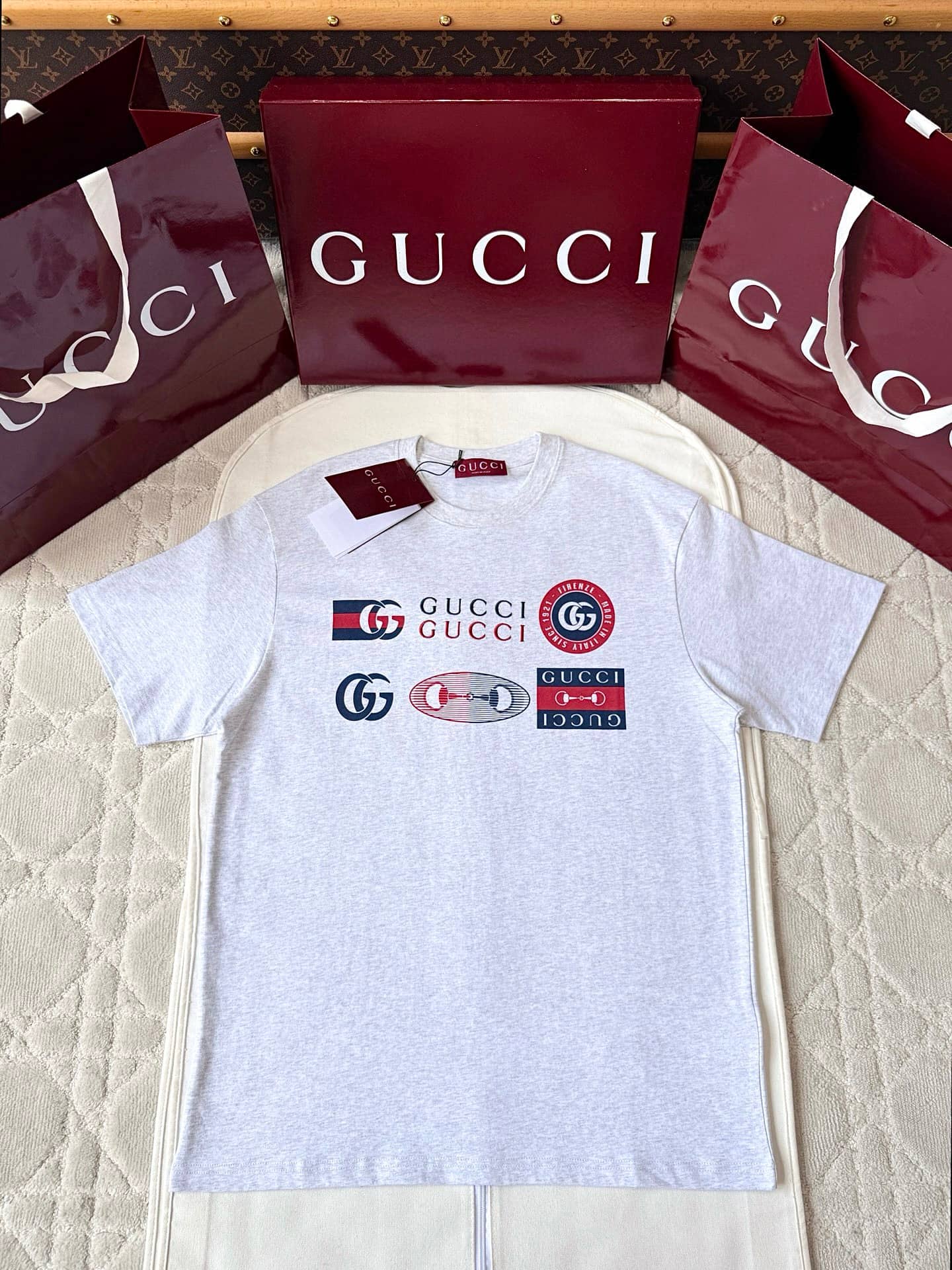 Gucci: T-shirt, print, logo, autumn/winter 2025