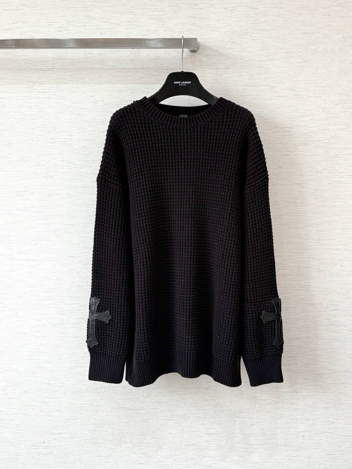 Chrome Hearts: свитер, кресты