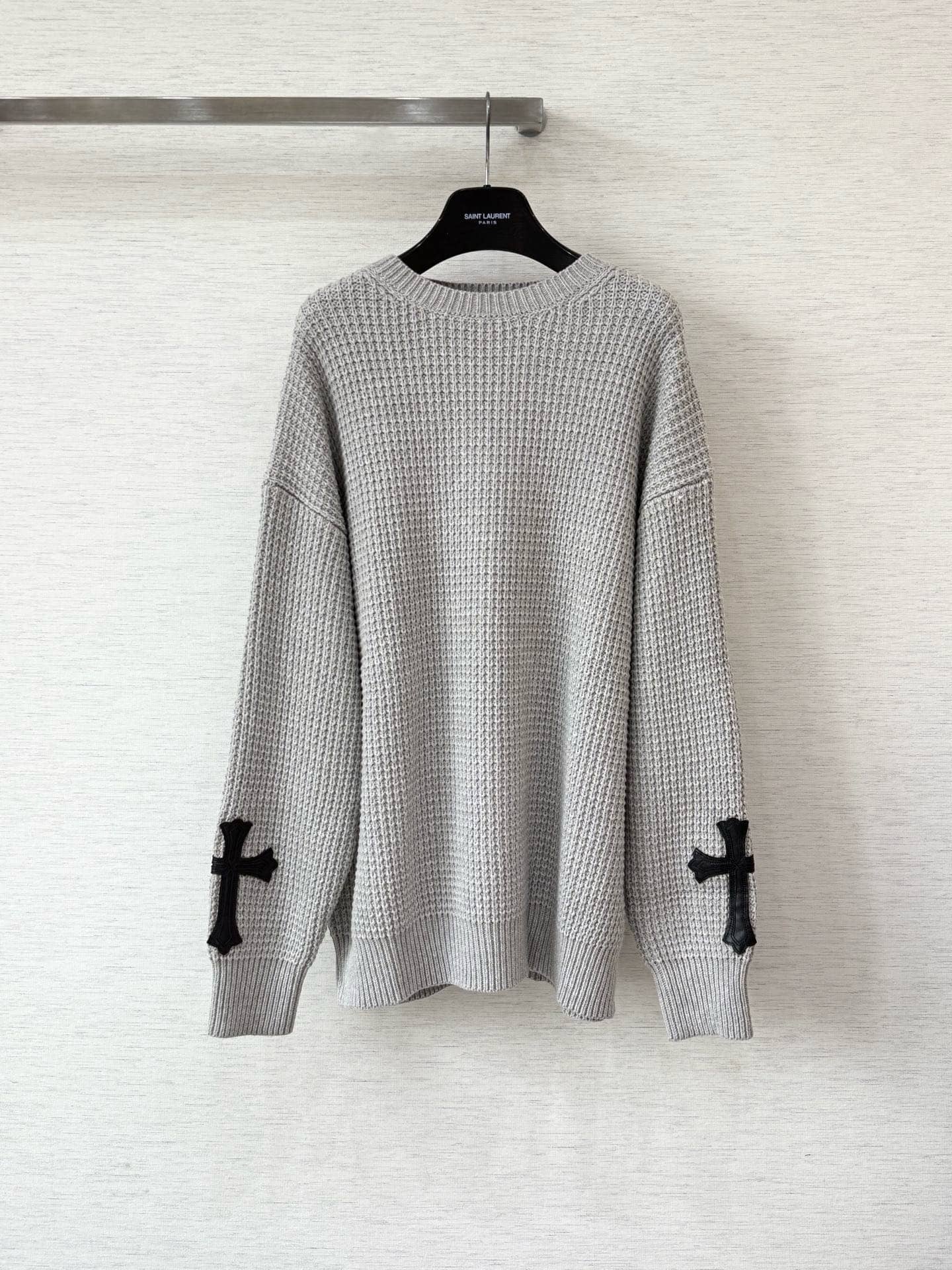 Chrome Hearts: свитер, кресты