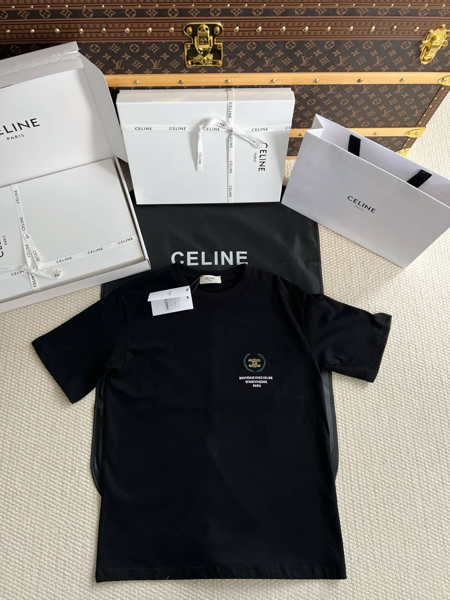 Celine: T-shirt