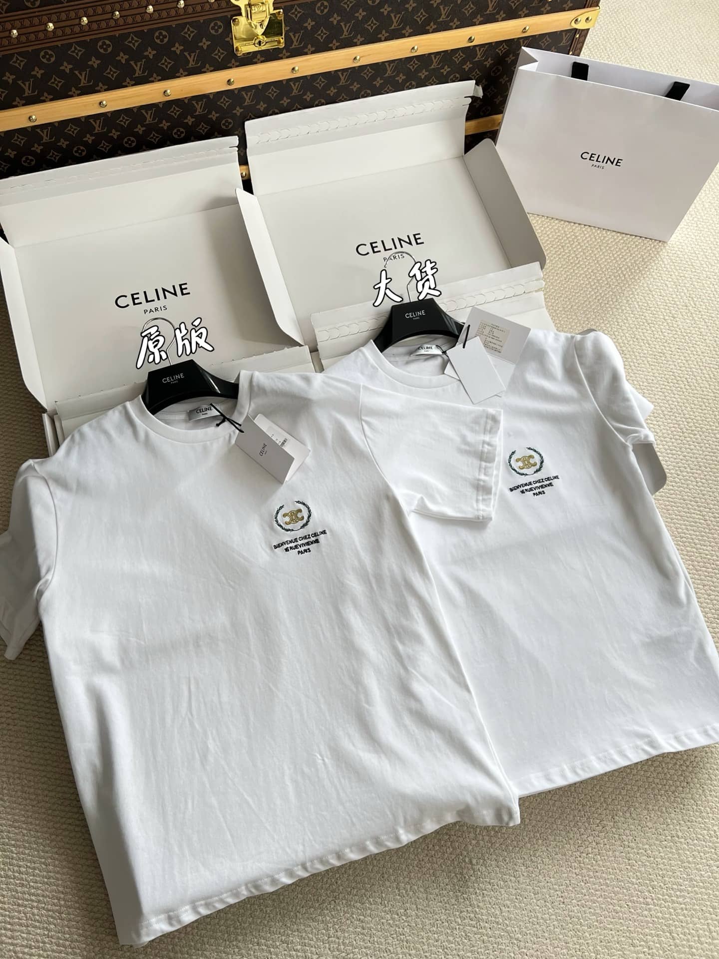 Celine: T-shirt