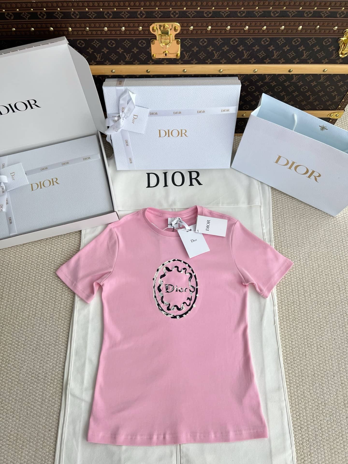Dior: T-shirt, embroidery, contrast panels