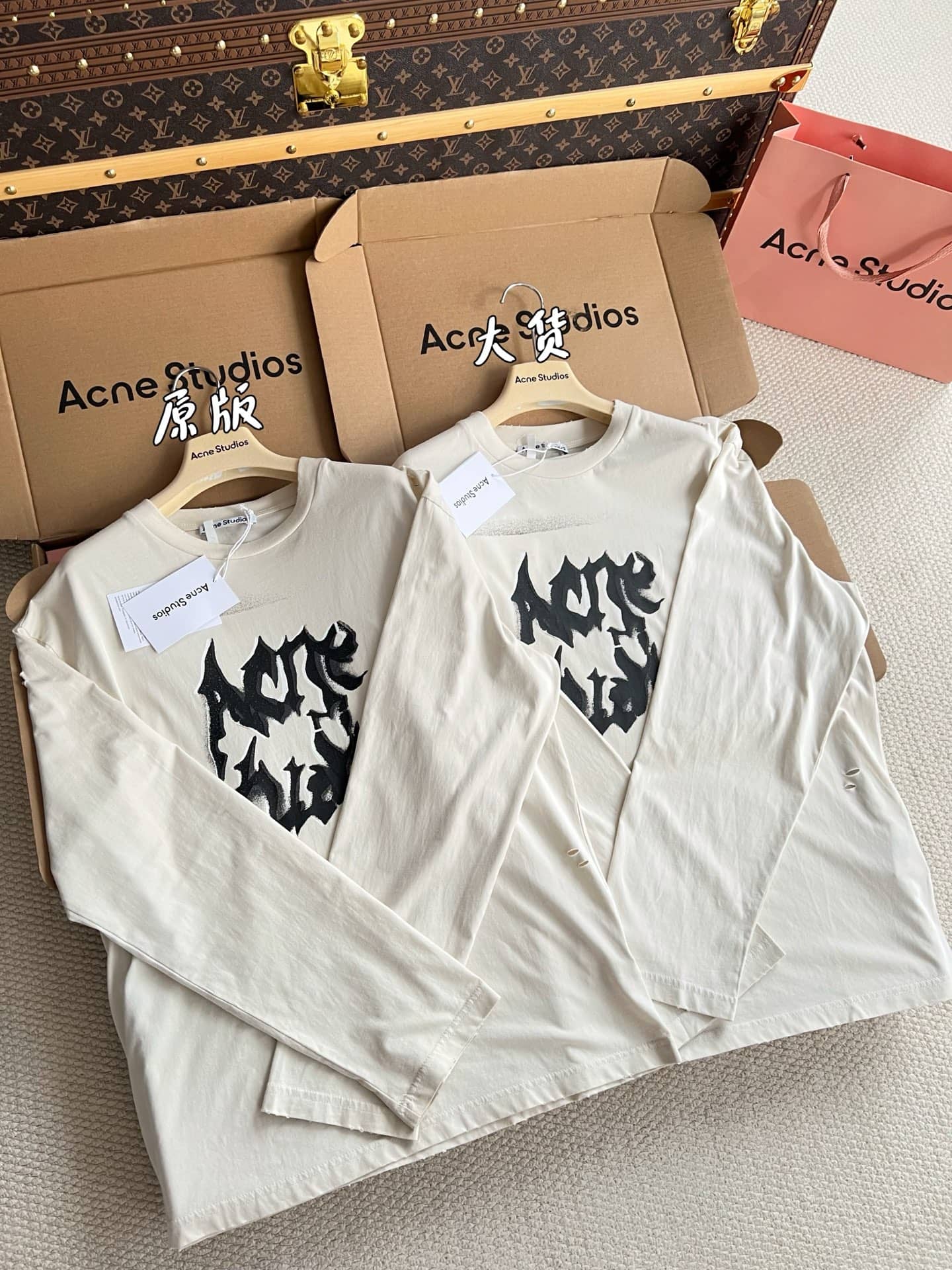 Acne Studios: Haut à manches longues, imprimé
