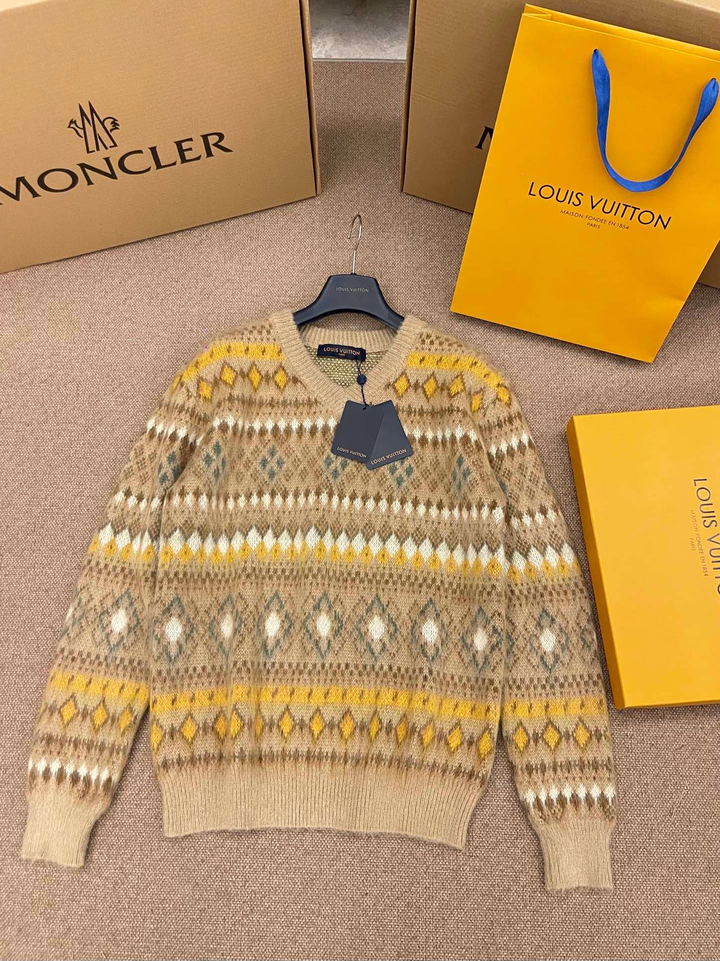 Louis Vuitton: Sweater, print, jacquard, wool