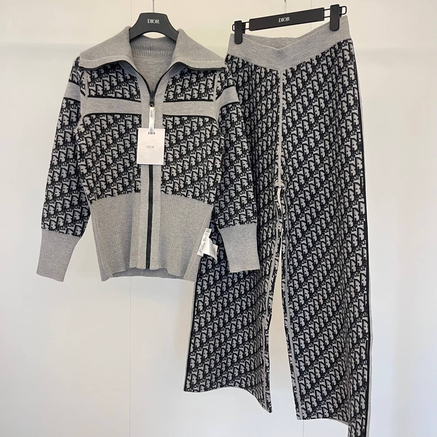 Dior: Cardigan, grey, jacquard, monogram, cashmere, wool, spring/summer 2025