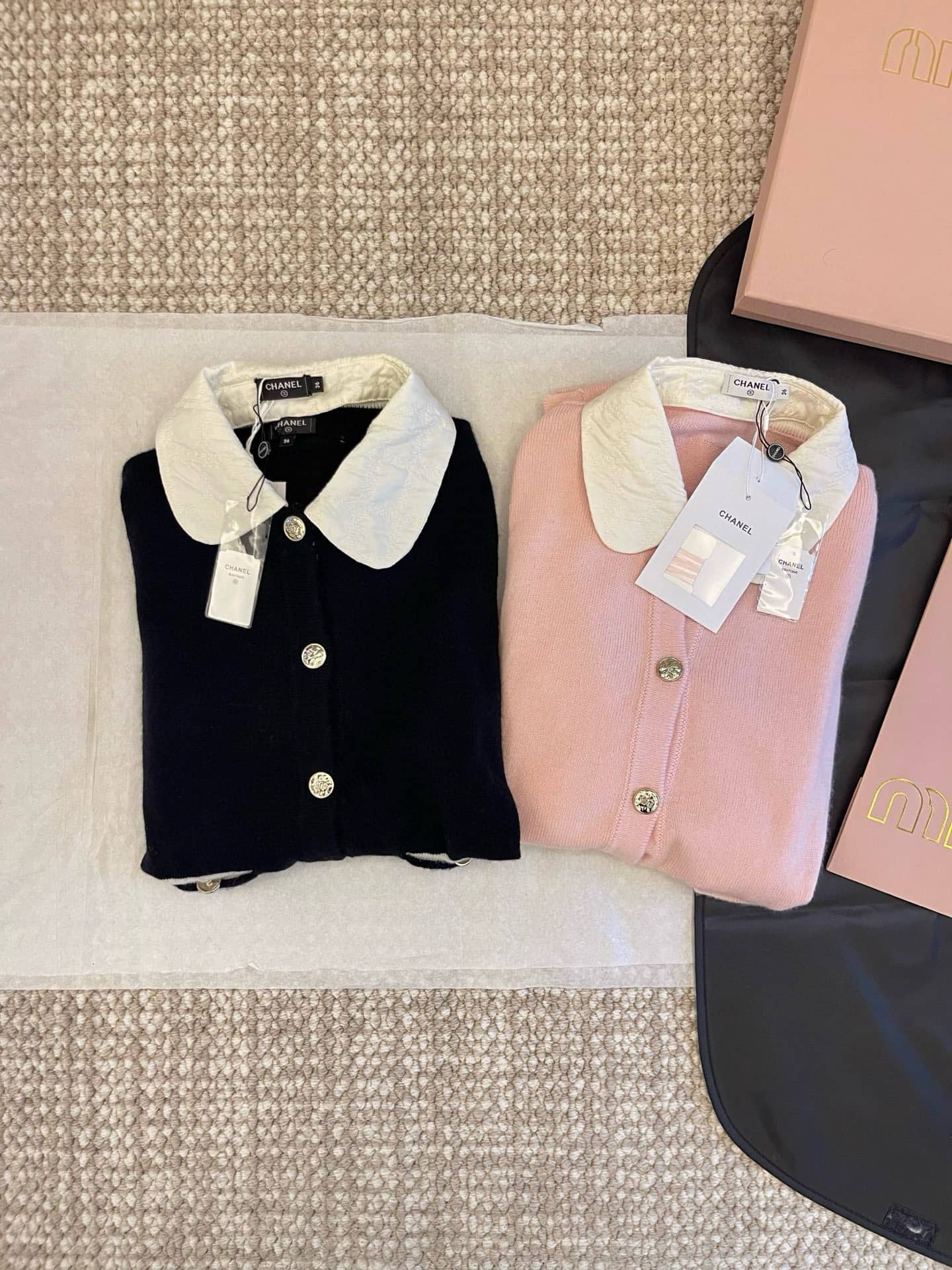 Chanel: Cardigan, pink, contrast panels, pockets, metal hardware, cashmere